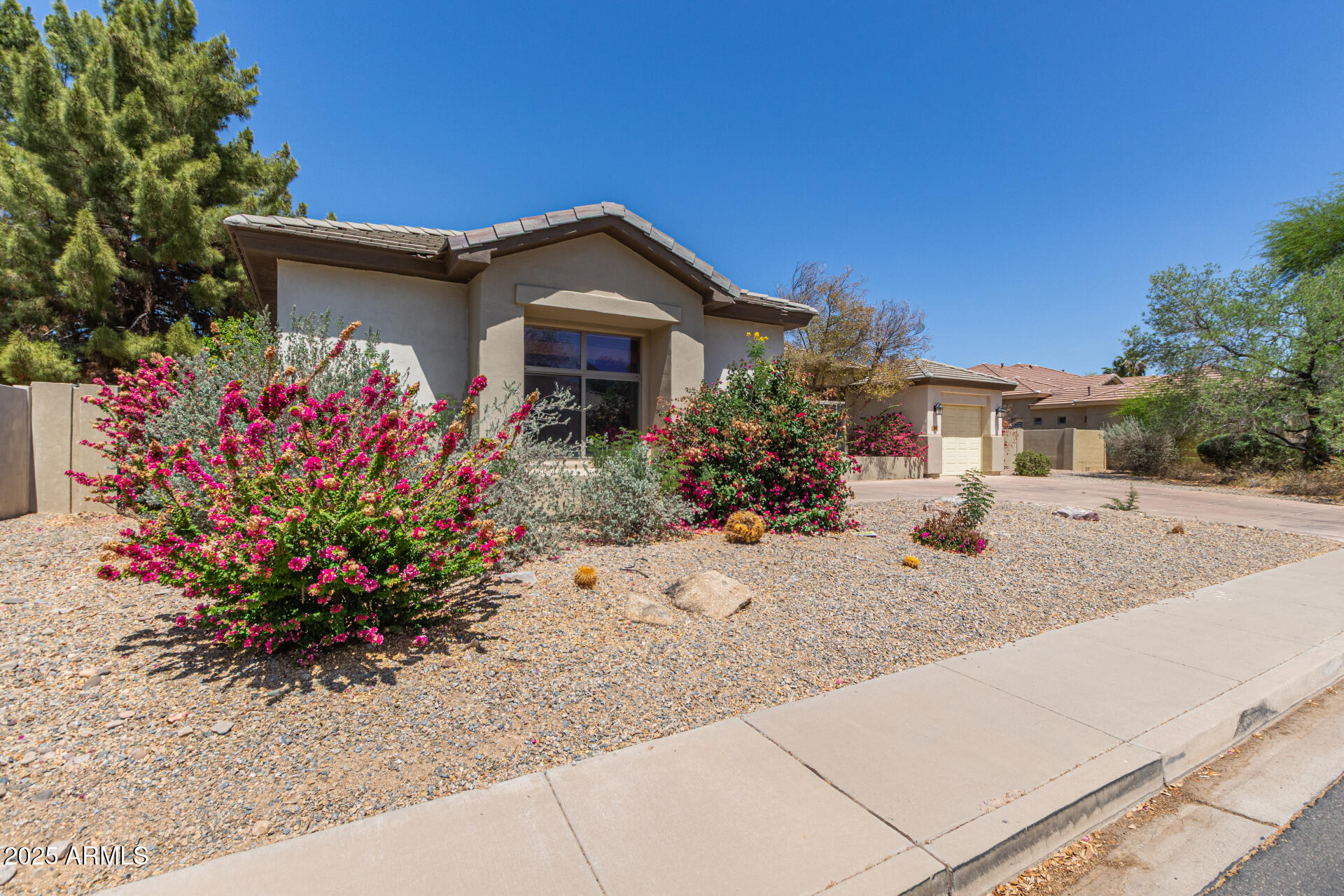 2060 E PRESCOTT Place