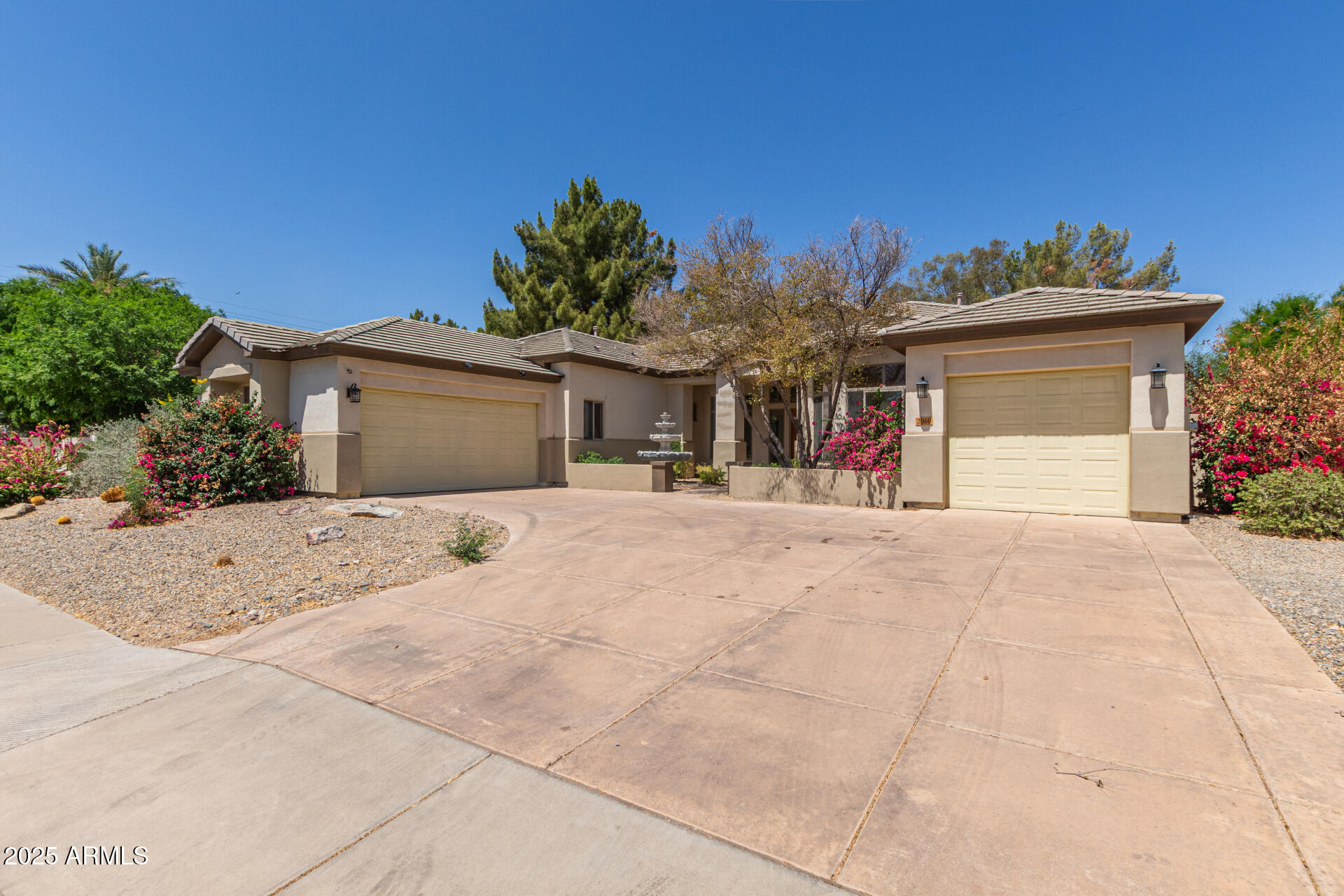 2060 E PRESCOTT Place