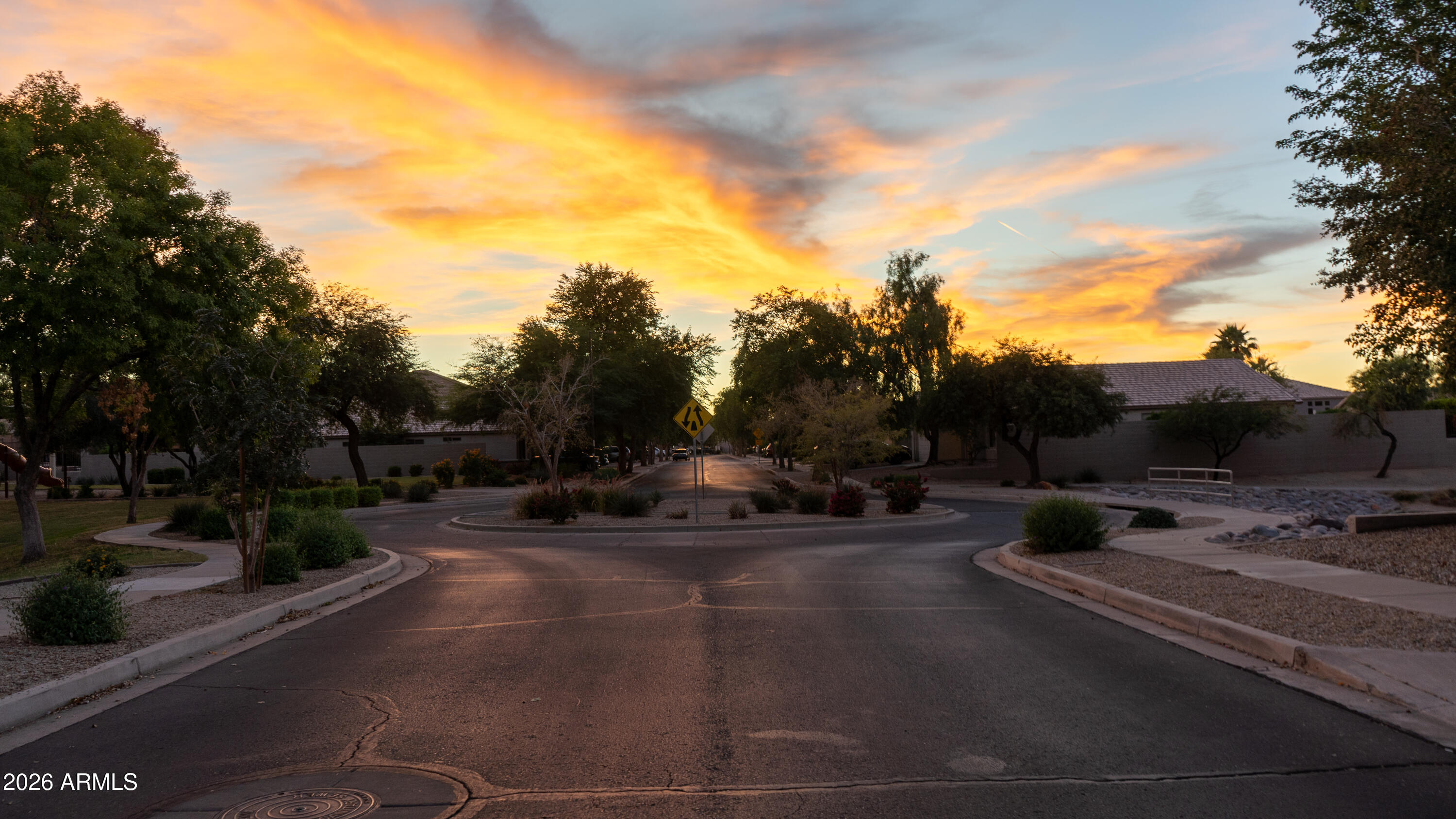 1717 E BEAUTIFUL Lane