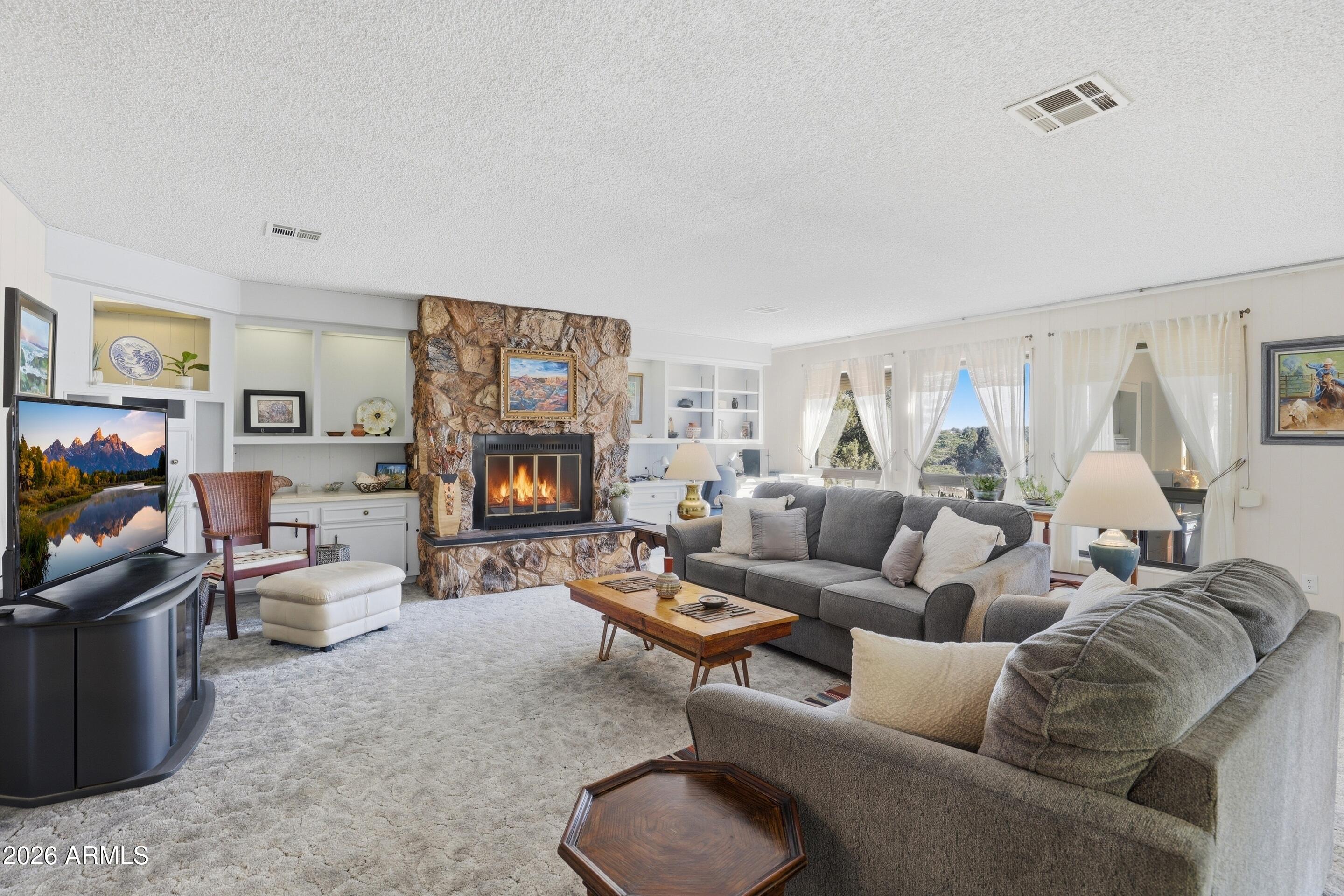 1119 W DRIFTWOOD Drive