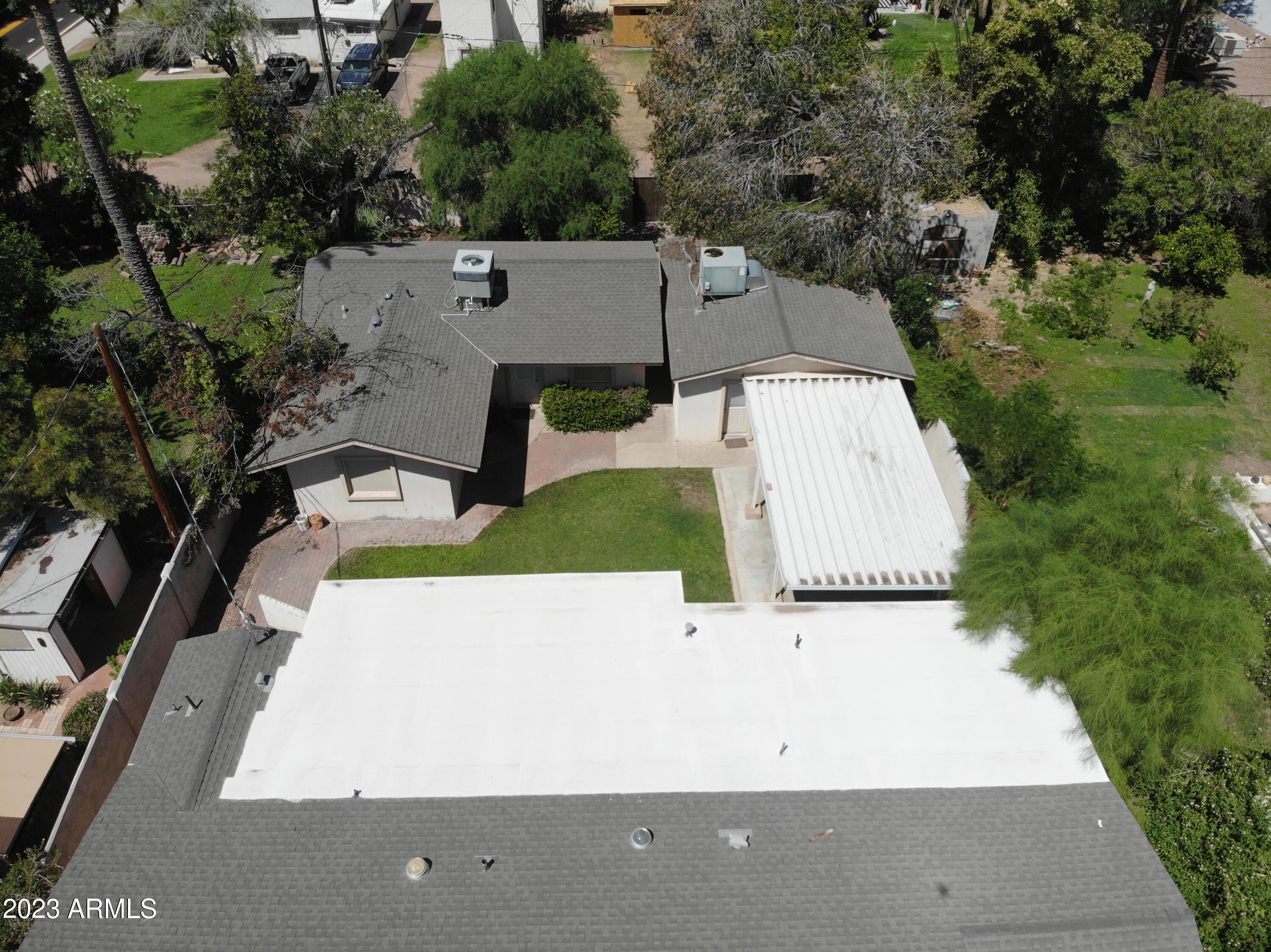 1224 S MAPLE Avenue