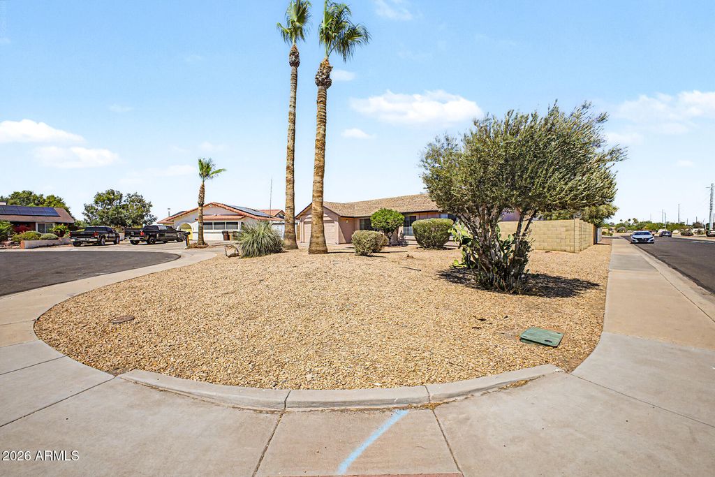Photo of 9051 N 72nd Drive, Peoria, AZ 85345 (MLS # 7050915)