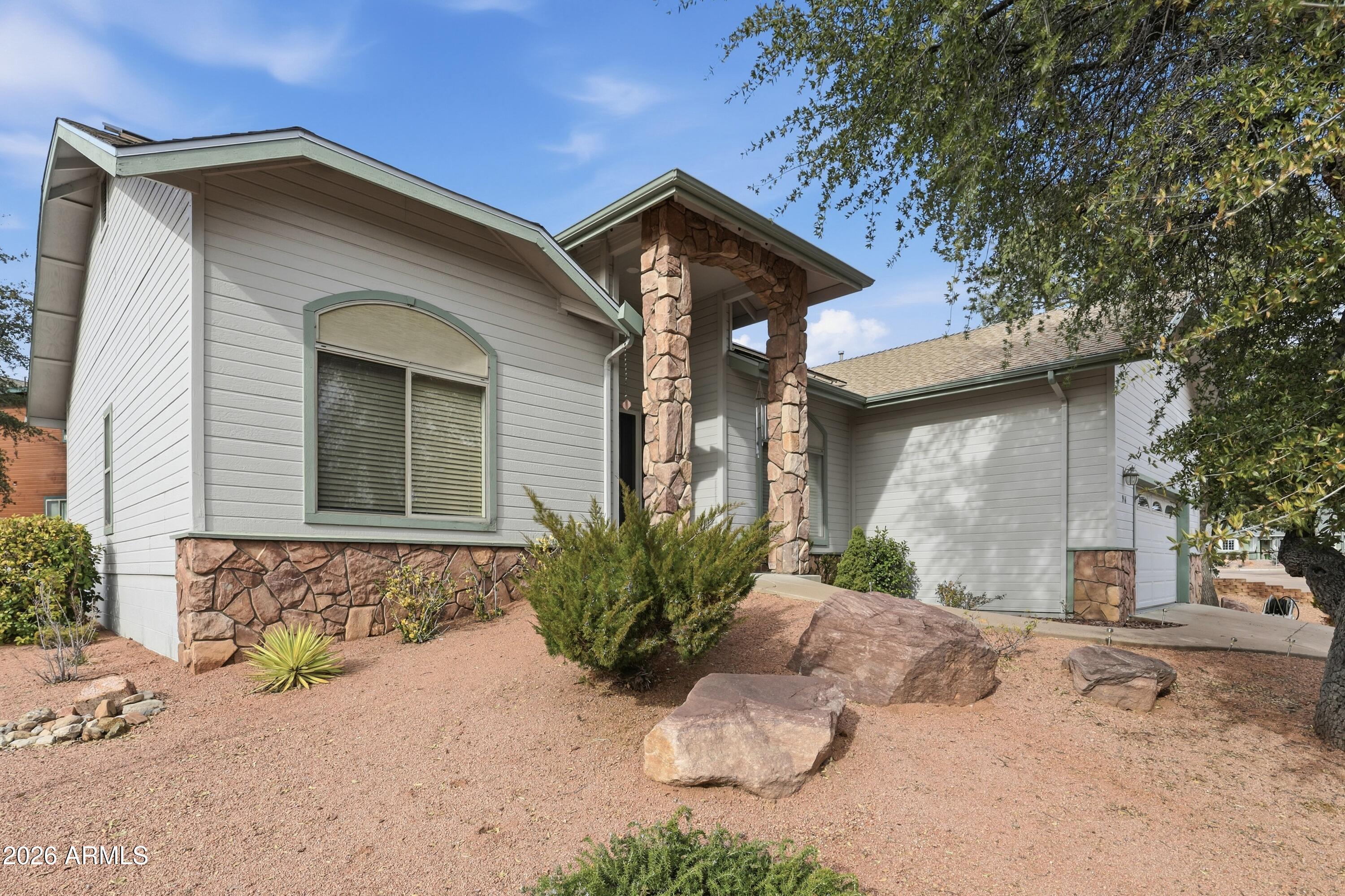 906 W WILDERNESS Trail