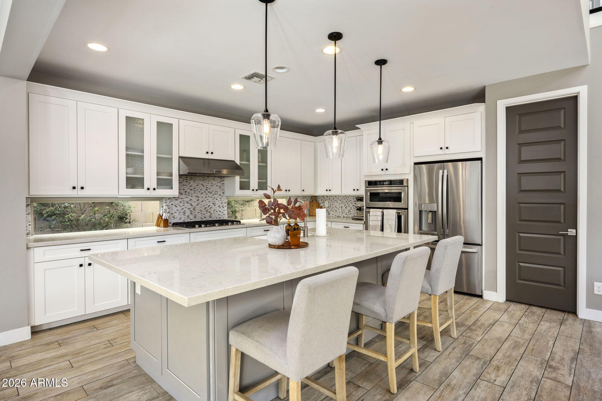 2323 W DUANE Lane