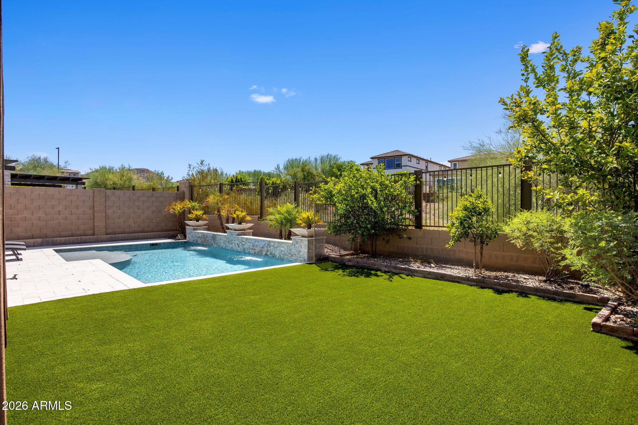 2323 W DUANE Lane