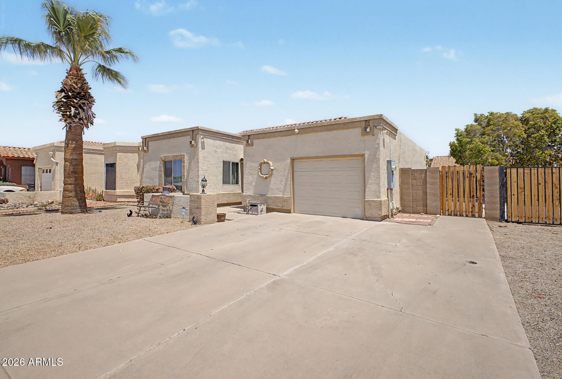 8861 N 114TH Lane
