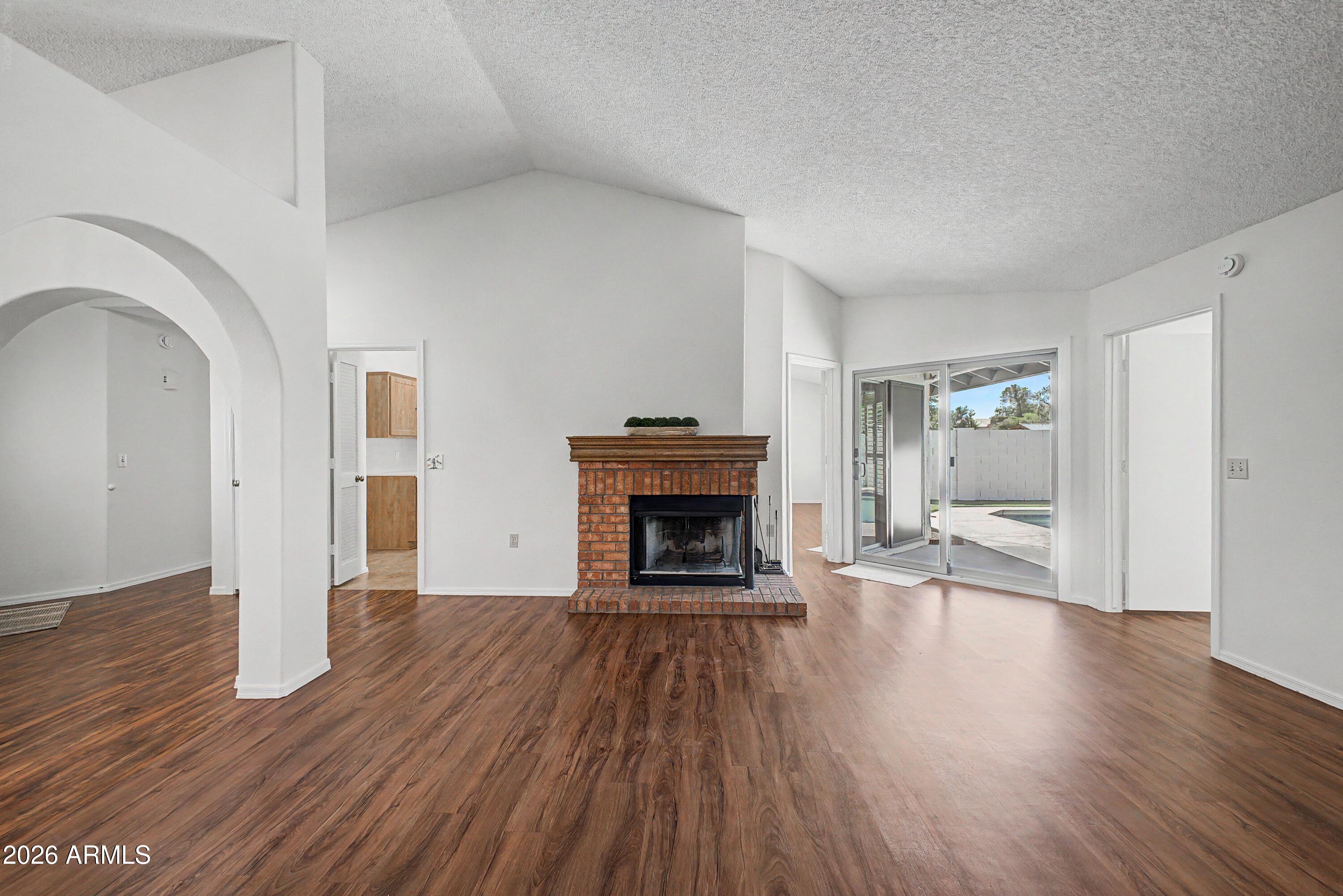 1311 W ELGIN Street