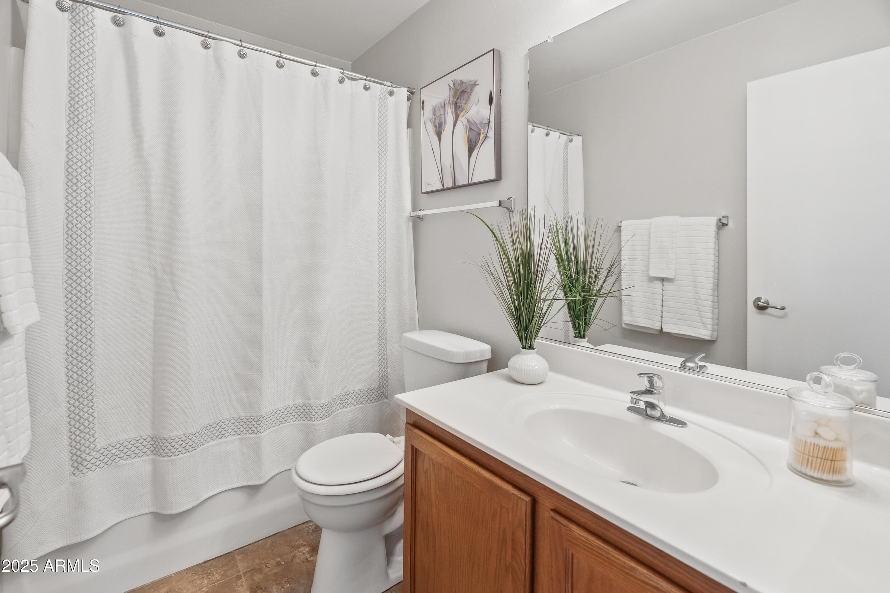 Glendale, Arizona 85303, United States, 3 Bedrooms Bedrooms, ,2 BathroomsBathrooms,Residential,Active,232013