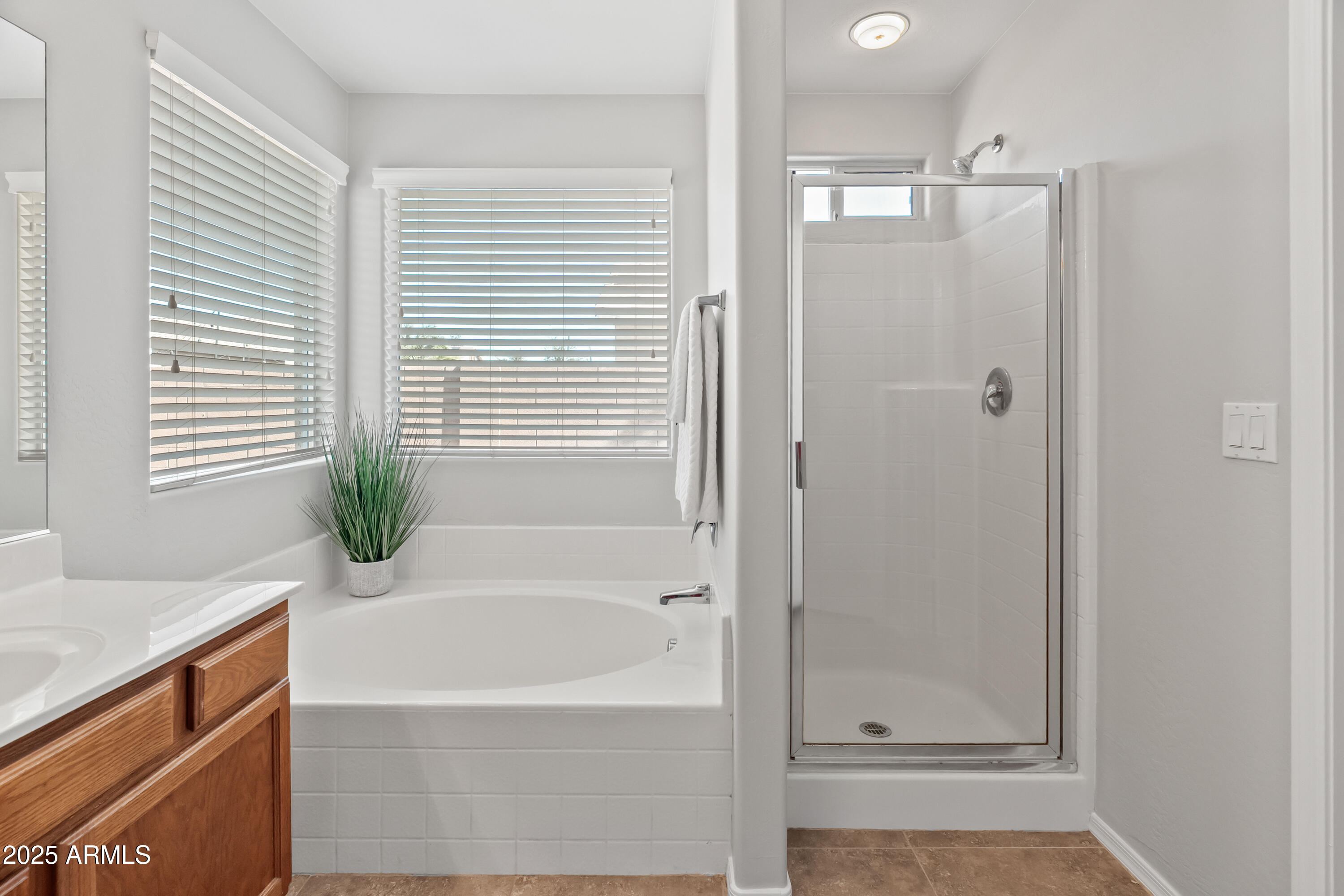 Glendale, Arizona 85303, United States, 3 Bedrooms Bedrooms, ,2 BathroomsBathrooms,Residential,Active,232013