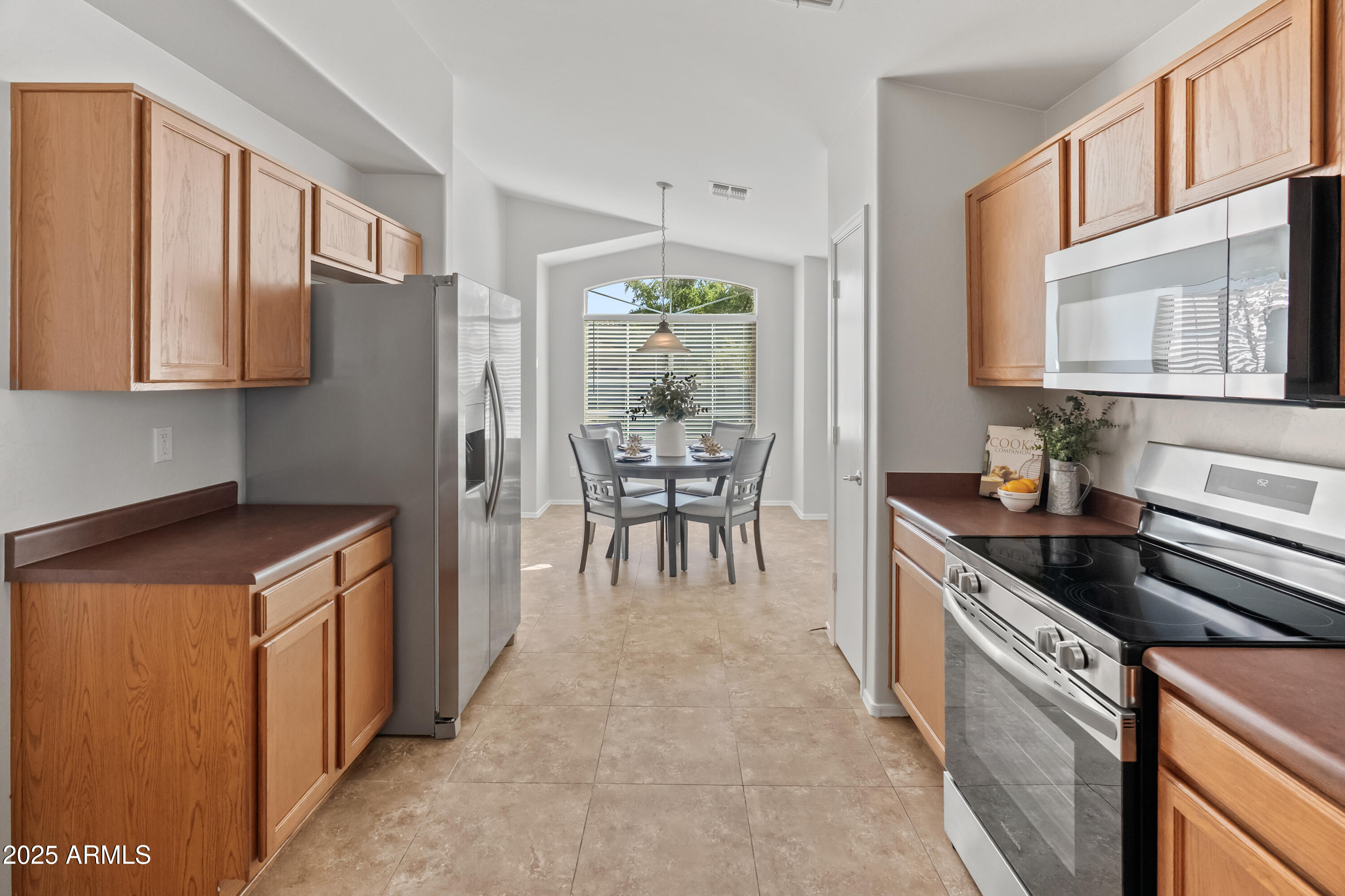 Glendale, Arizona 85303, United States, 3 Bedrooms Bedrooms, ,2 BathroomsBathrooms,Residential,Active,232013