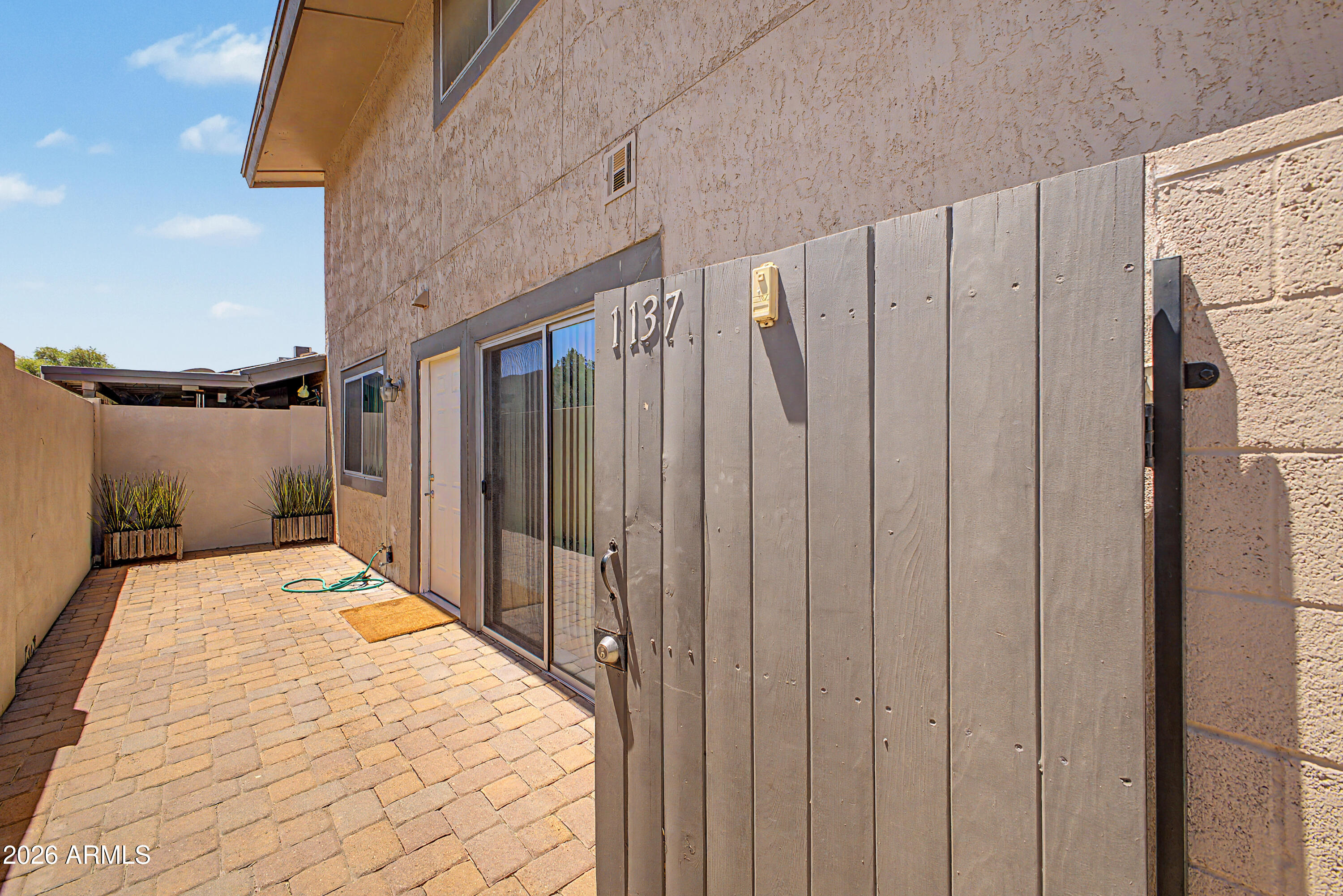 1137 N 84TH Place