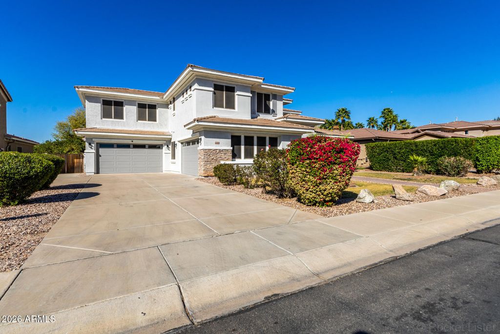 Photo of 1308 E Flamingo Court, Gilbert, AZ 85297 (MLS # 6995096)
