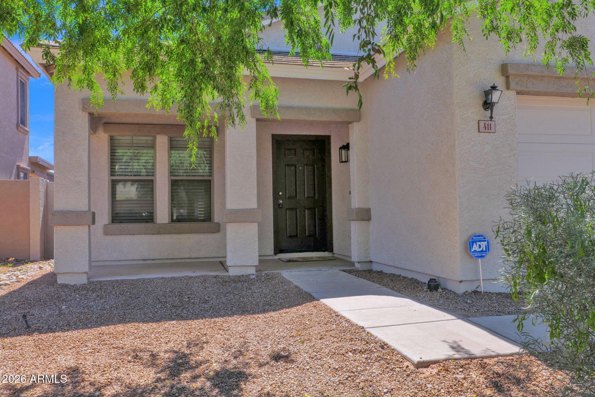 411 E CHRISTOPHER Street