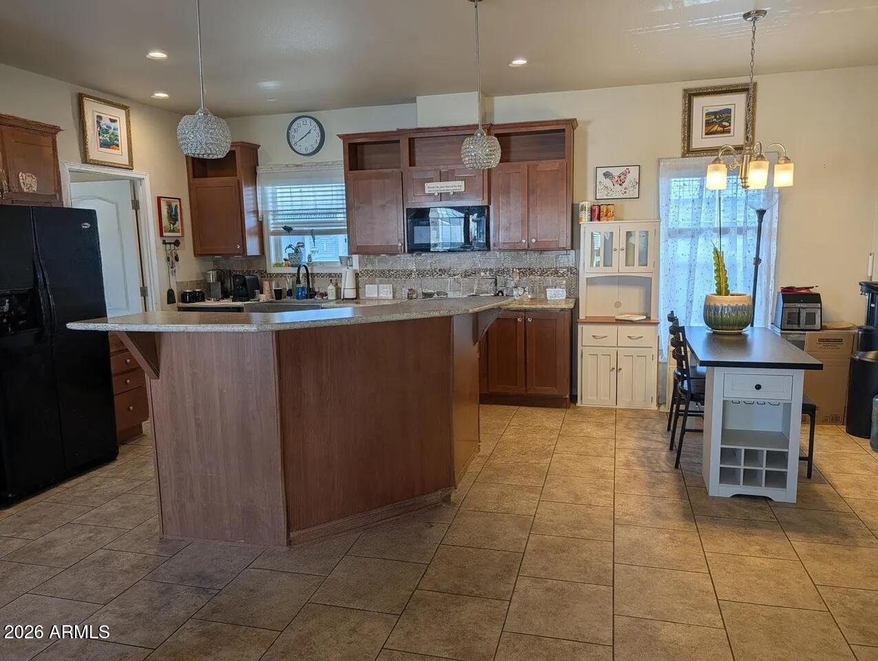 2000 S Apache Road 337