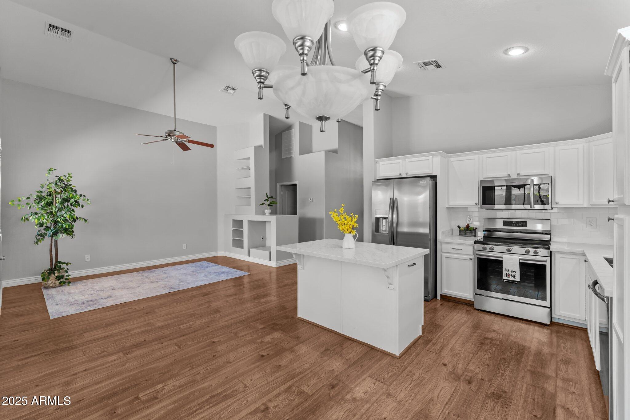 18119 W SPENCER Drive