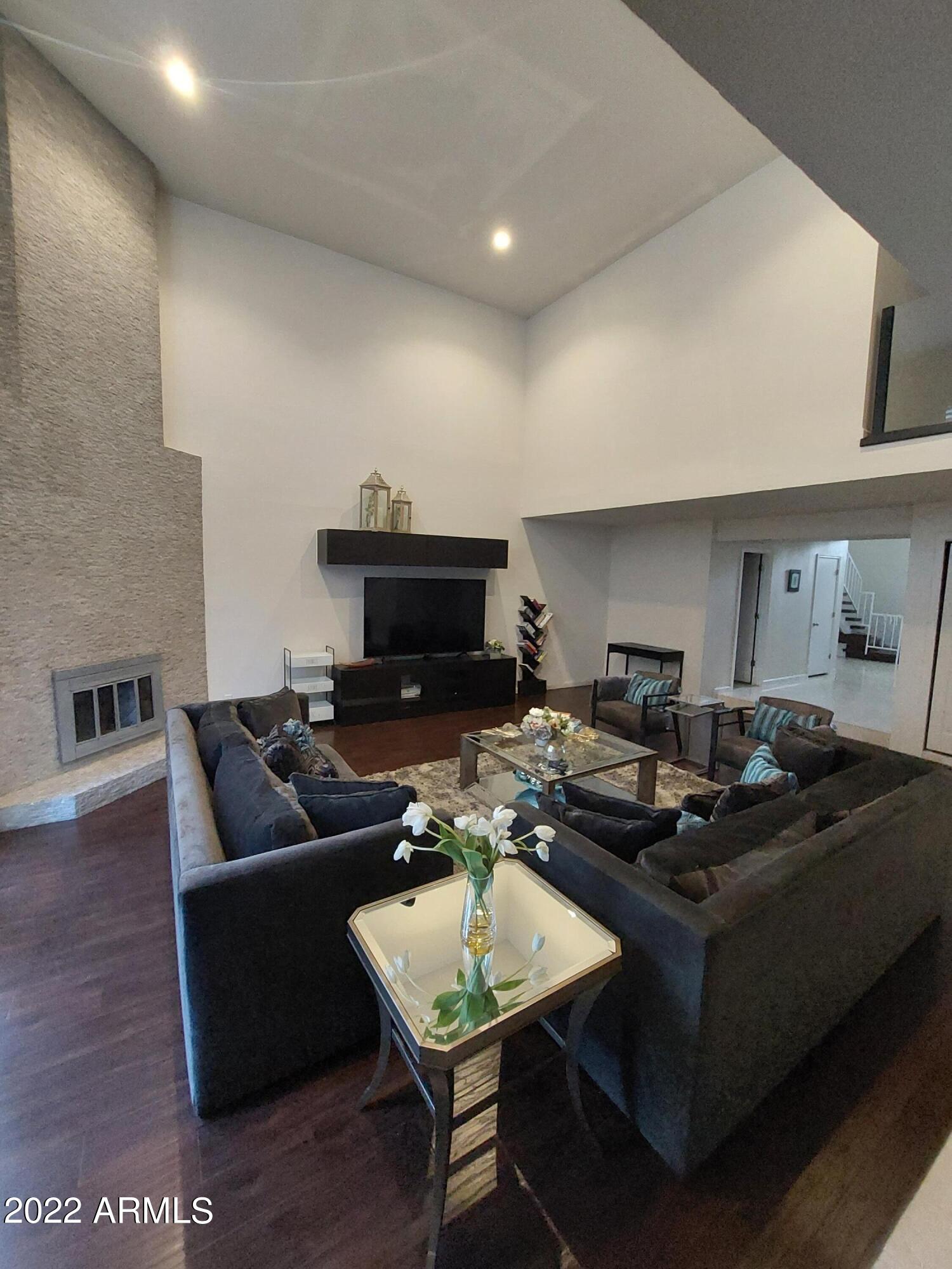 7598 E Pleasant Run --