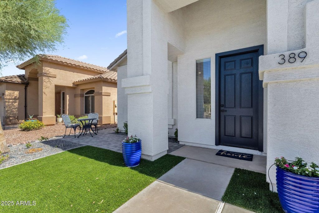 Photo of 389 W Fairway Place, Chandler, AZ 85225 (MLS # 6928165)