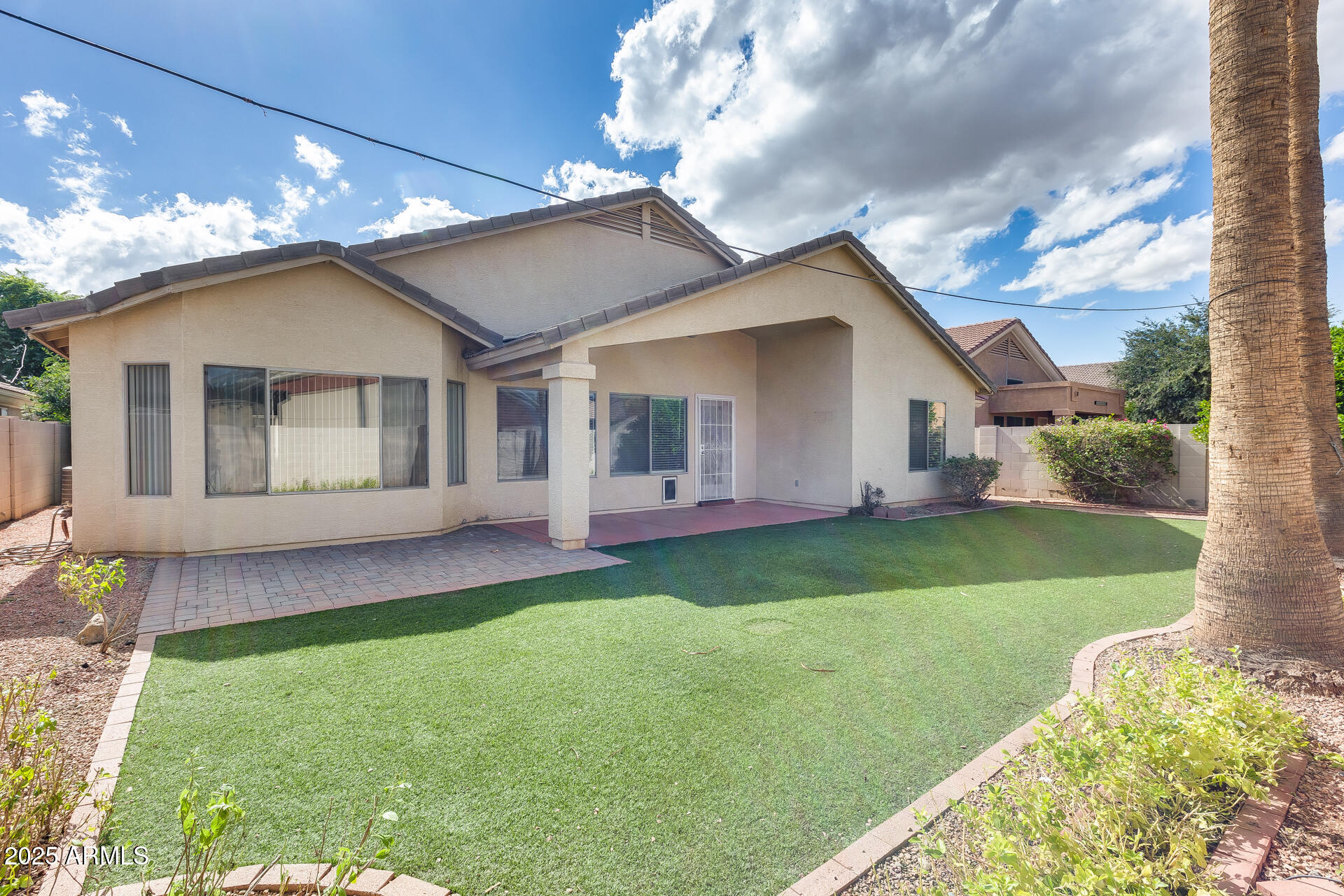 12834 W CORRINE Drive