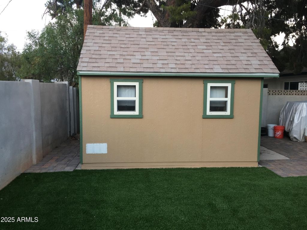 Photo of 8742 E Berridge Lane, Scottsdale, AZ 85250 (MLS # 6933421)