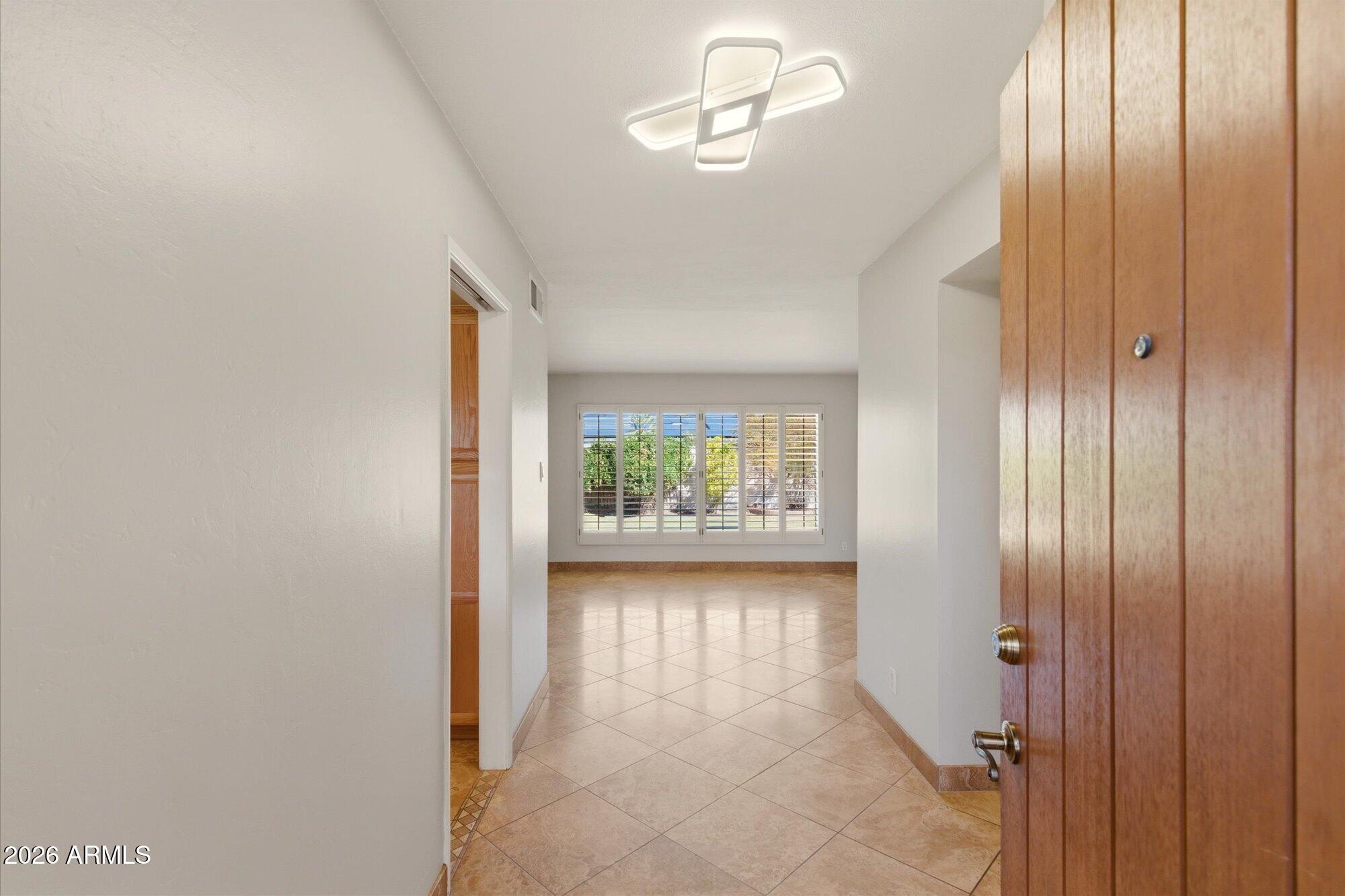 514 W HAYWARD Avenue