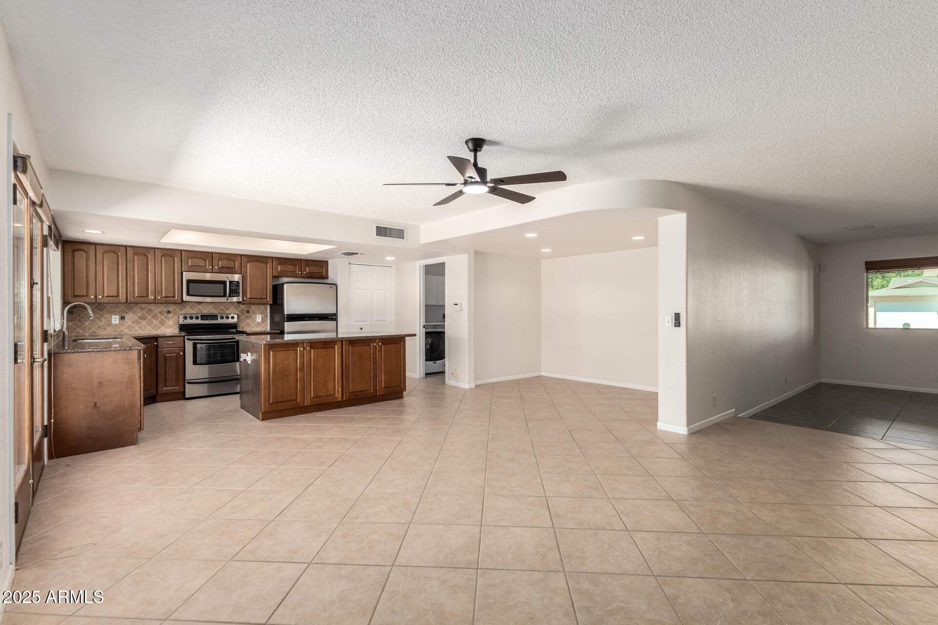 547 E SACK Drive