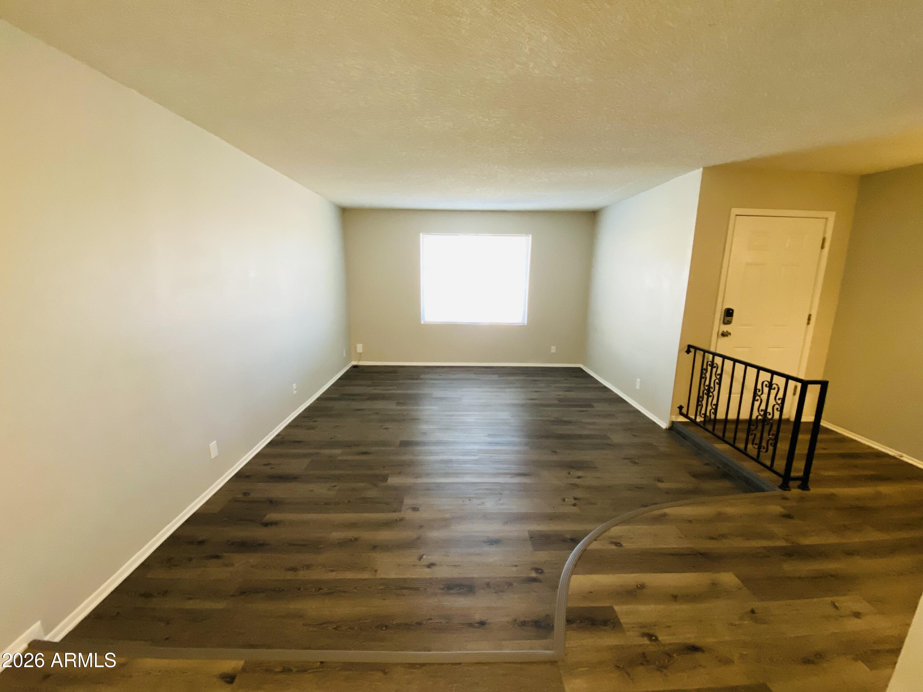 701 N COMANCHE Drive