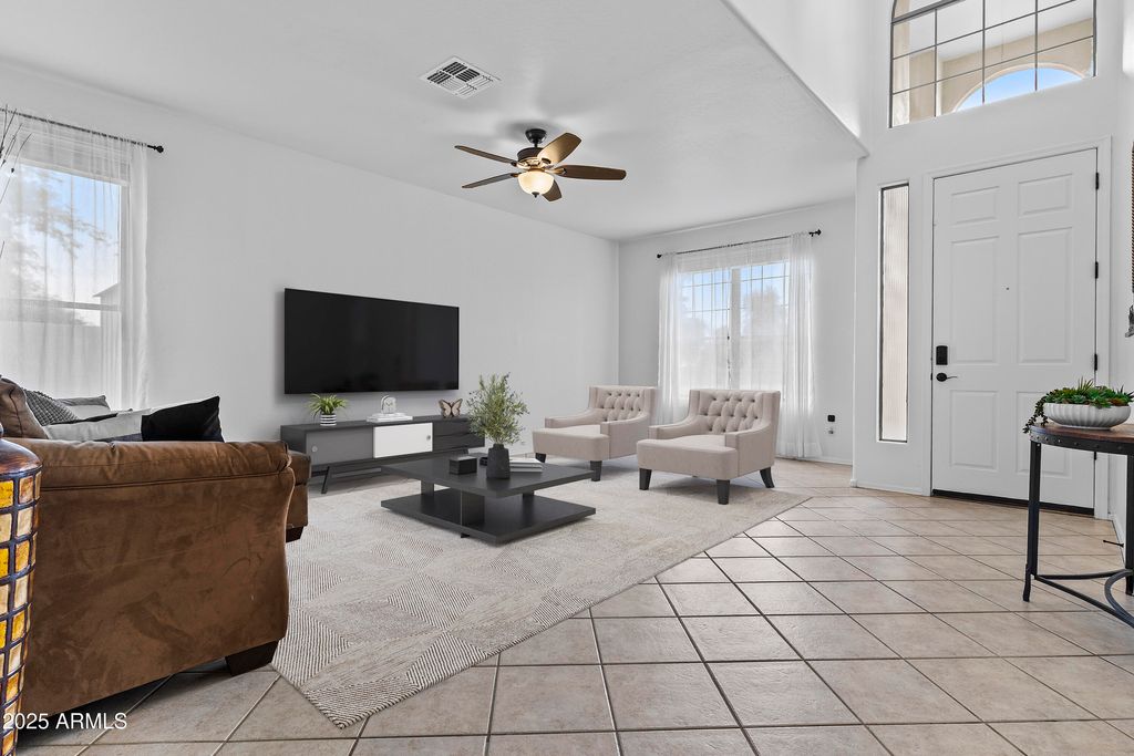 Photo of 1371 E Fairview Street, Chandler, AZ 85225 (MLS # 6932466)