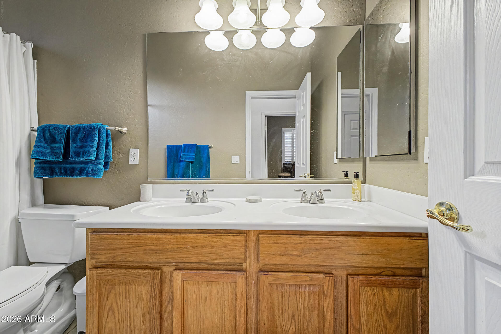 EAGLE CANYON - Residential