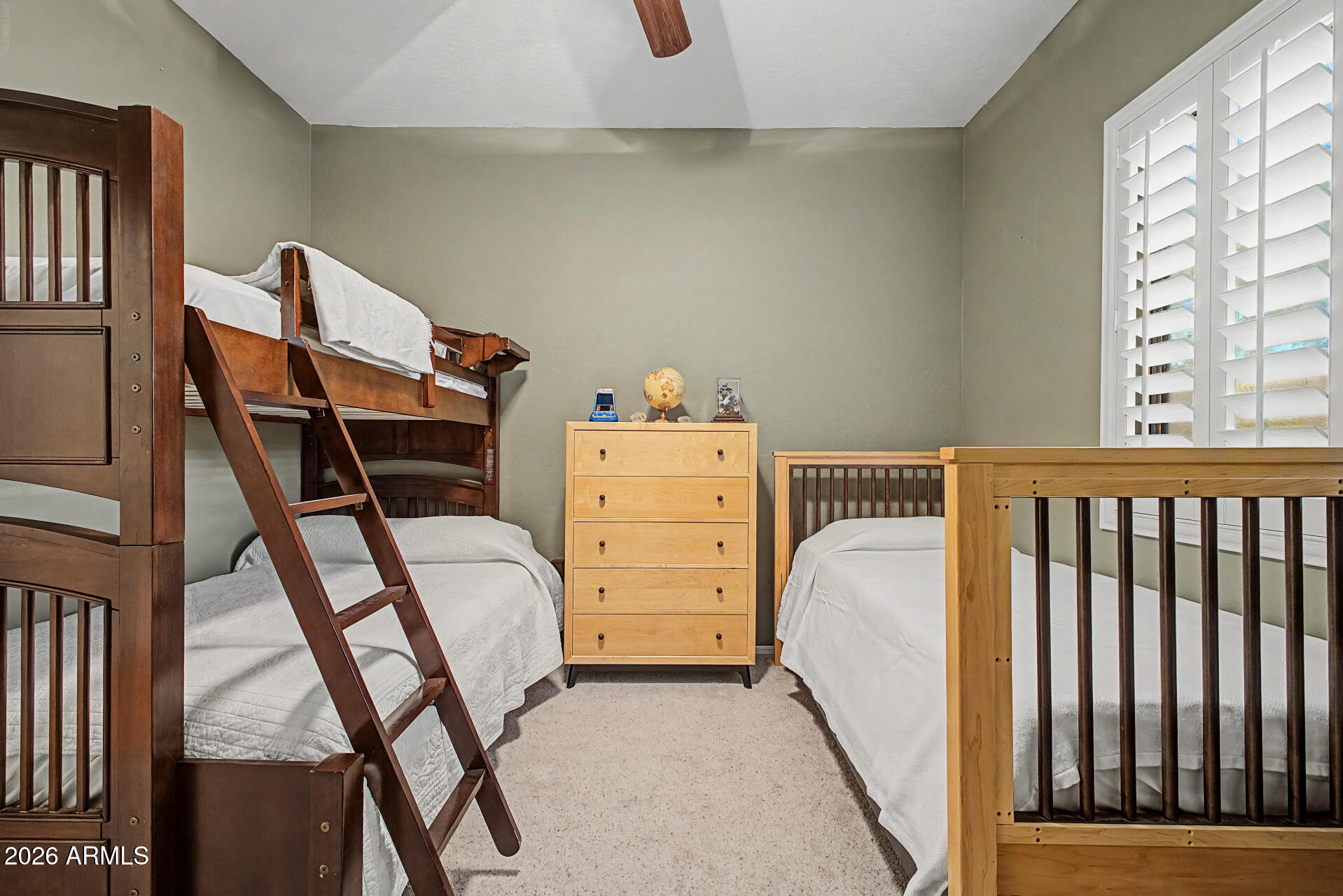 EAGLE CANYON - Residential