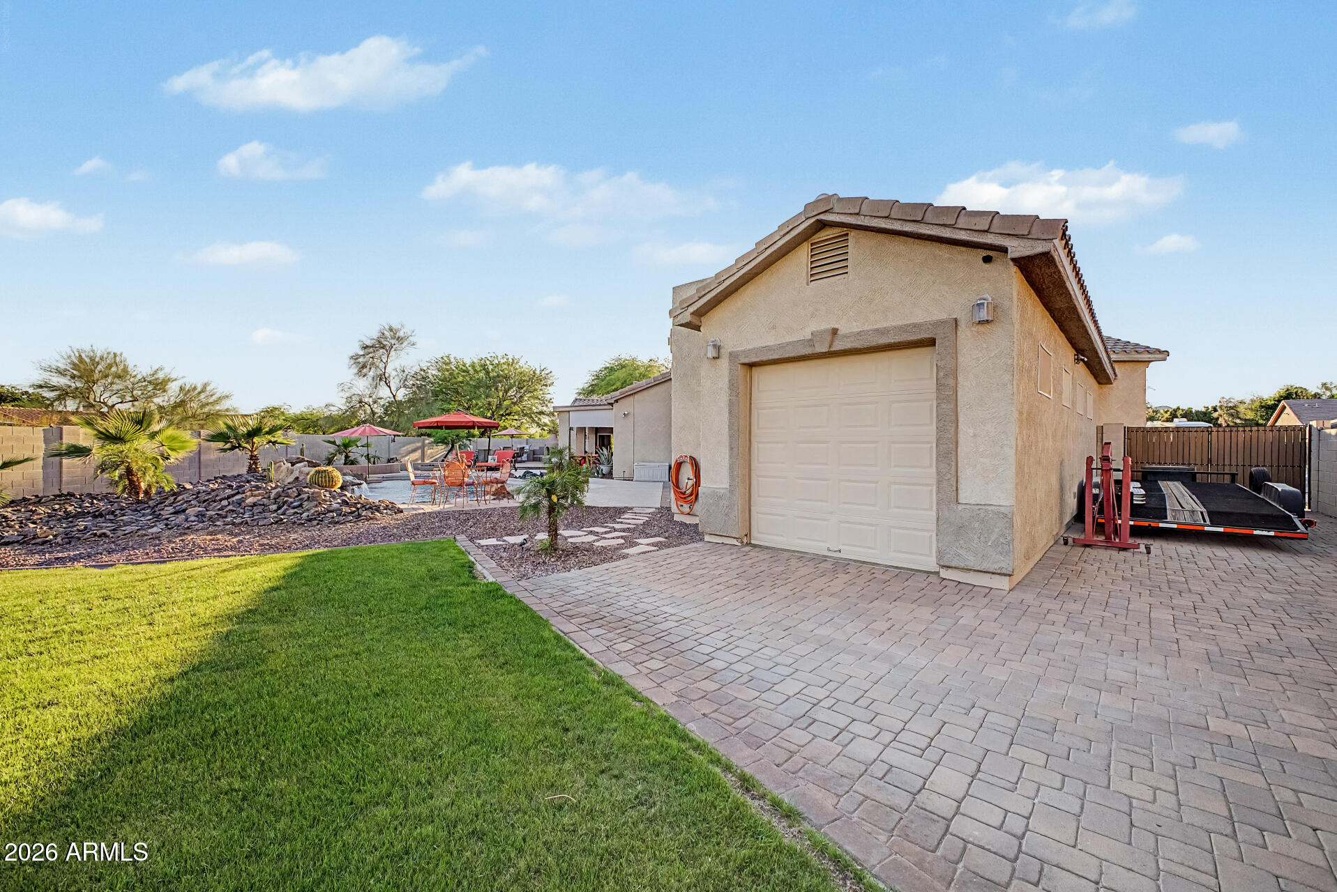 EAGLE CANYON - Residential