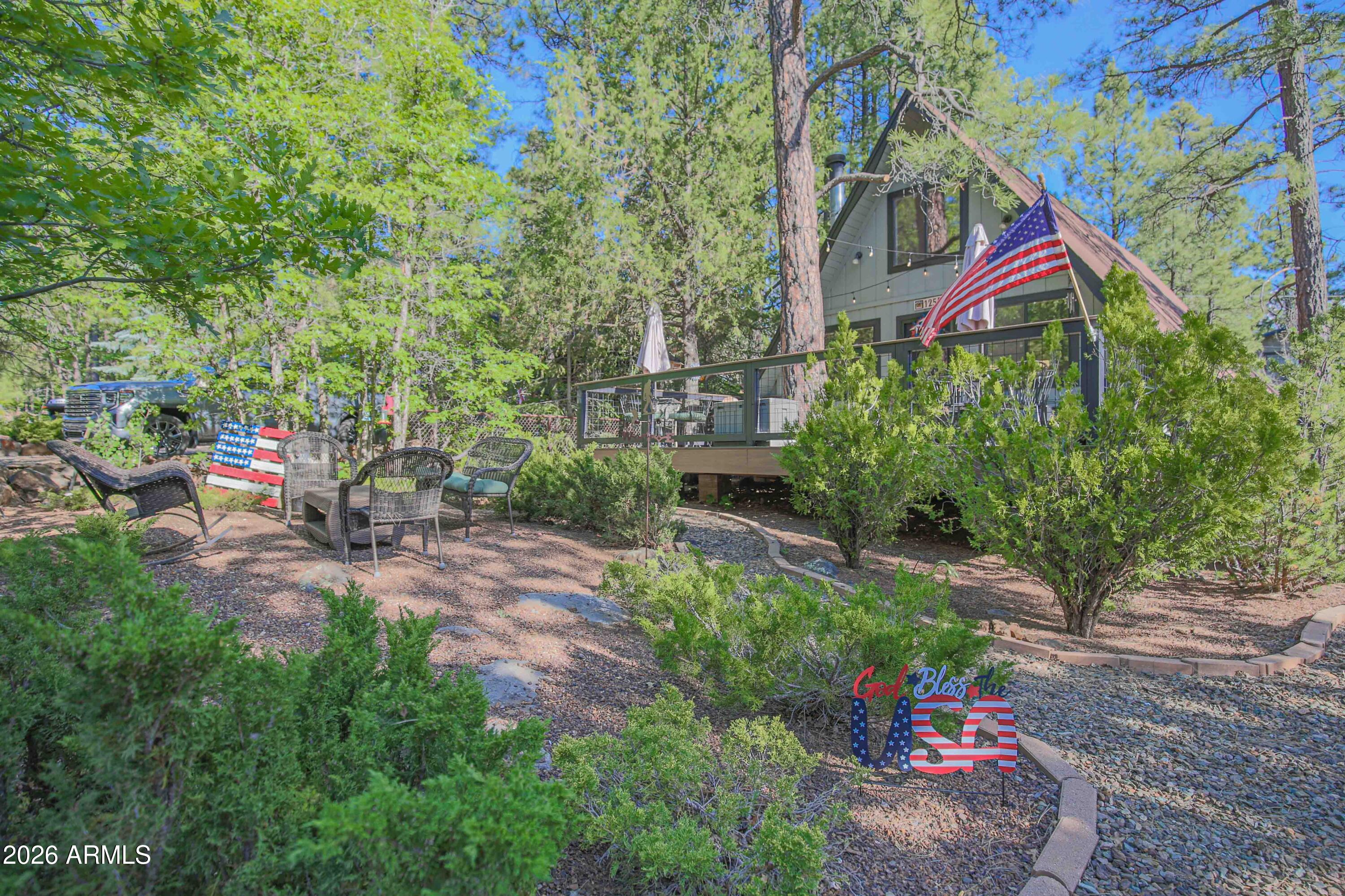 1255 E THUNDERBIRD Trail