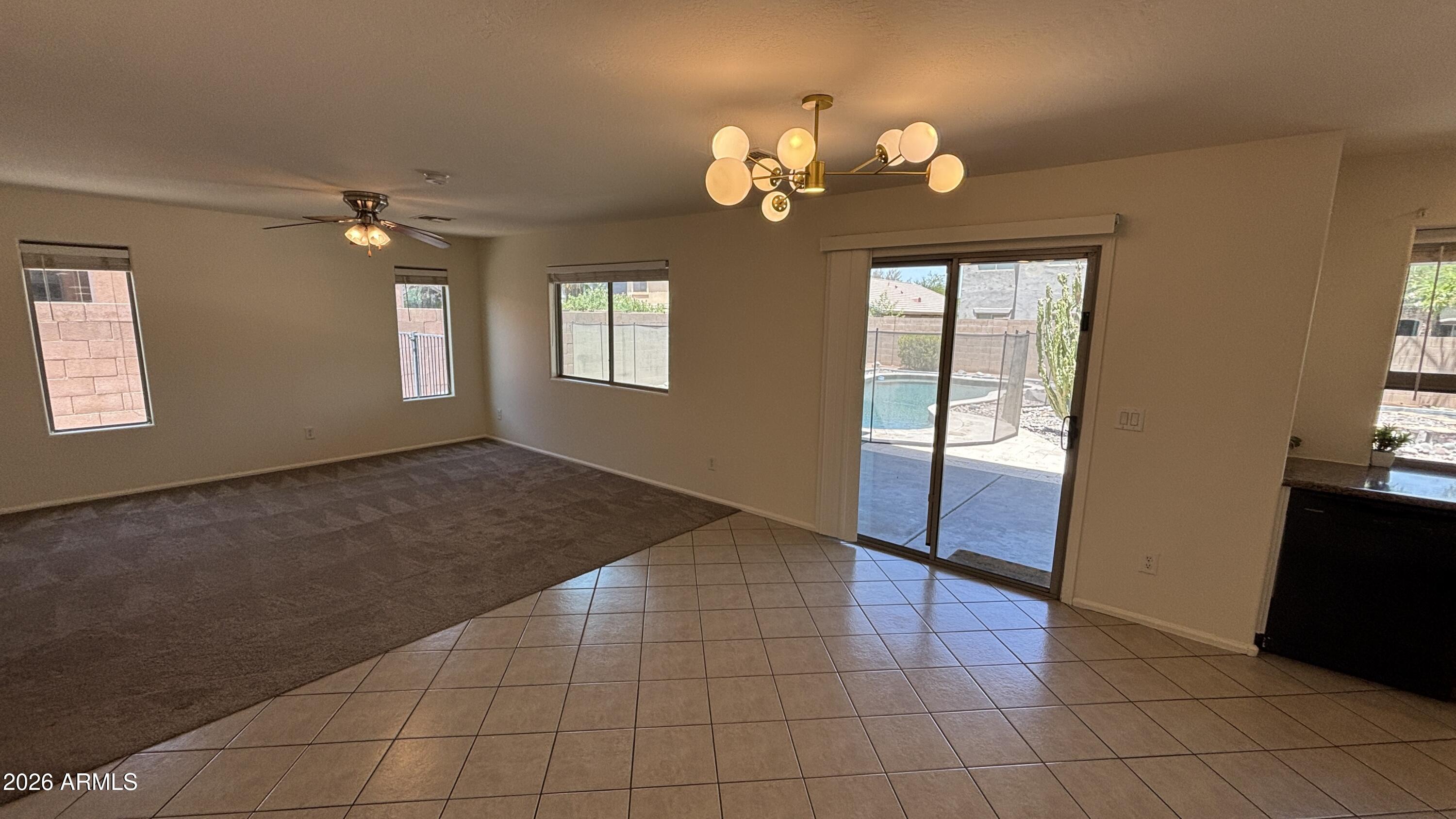 624 W MESQUITE TREE Lane