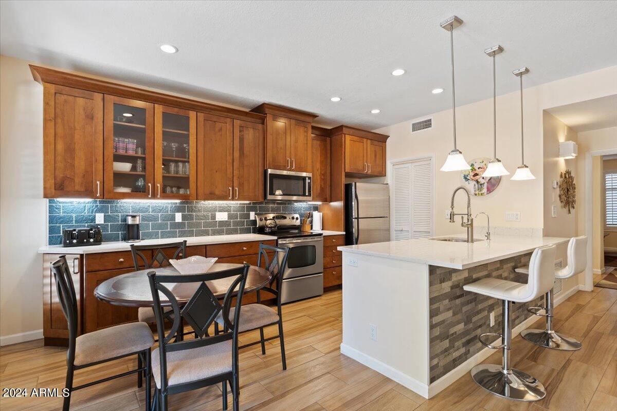 9707 E MOUNTAIN VIEW Road 1438