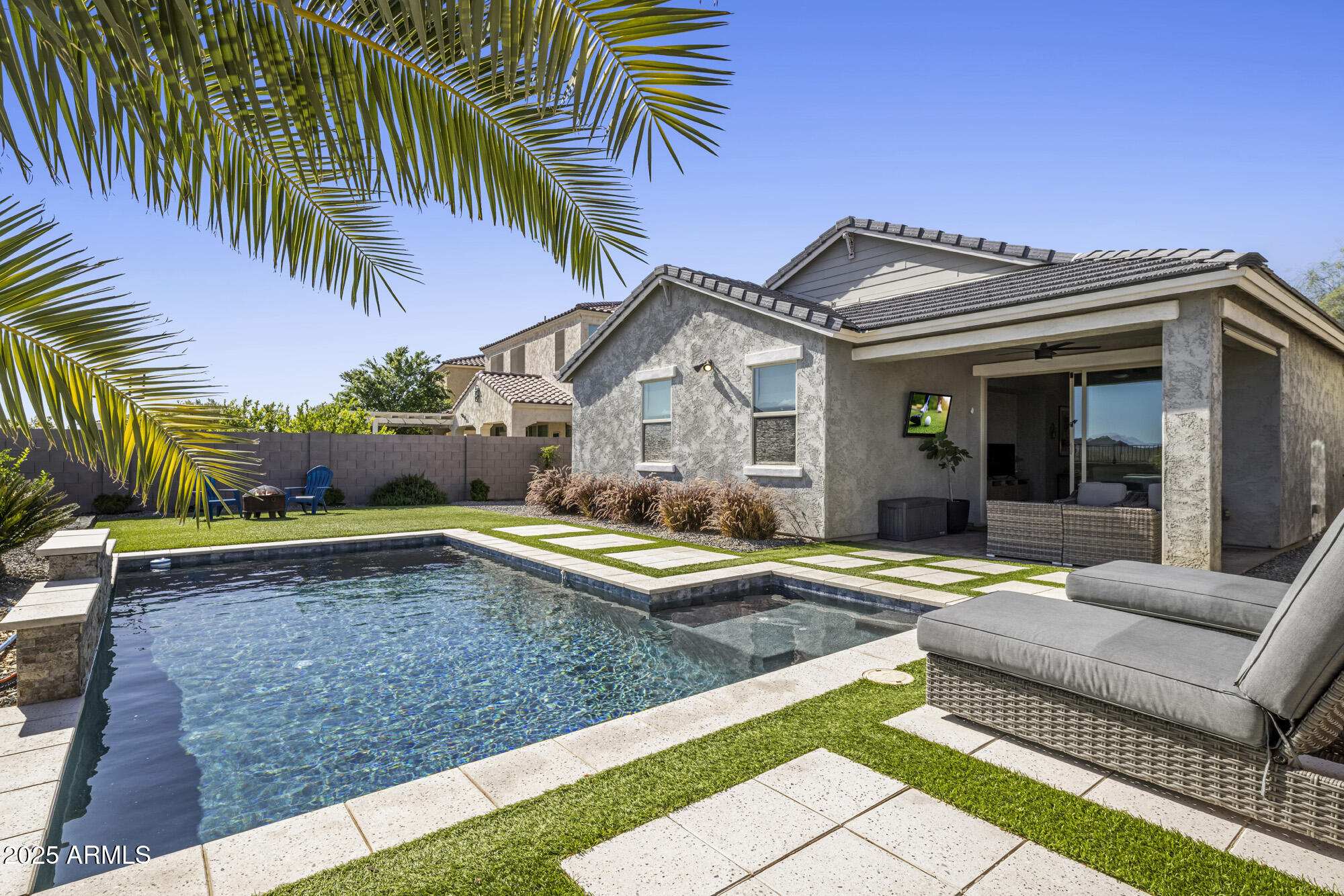 537 E BALAO Drive
