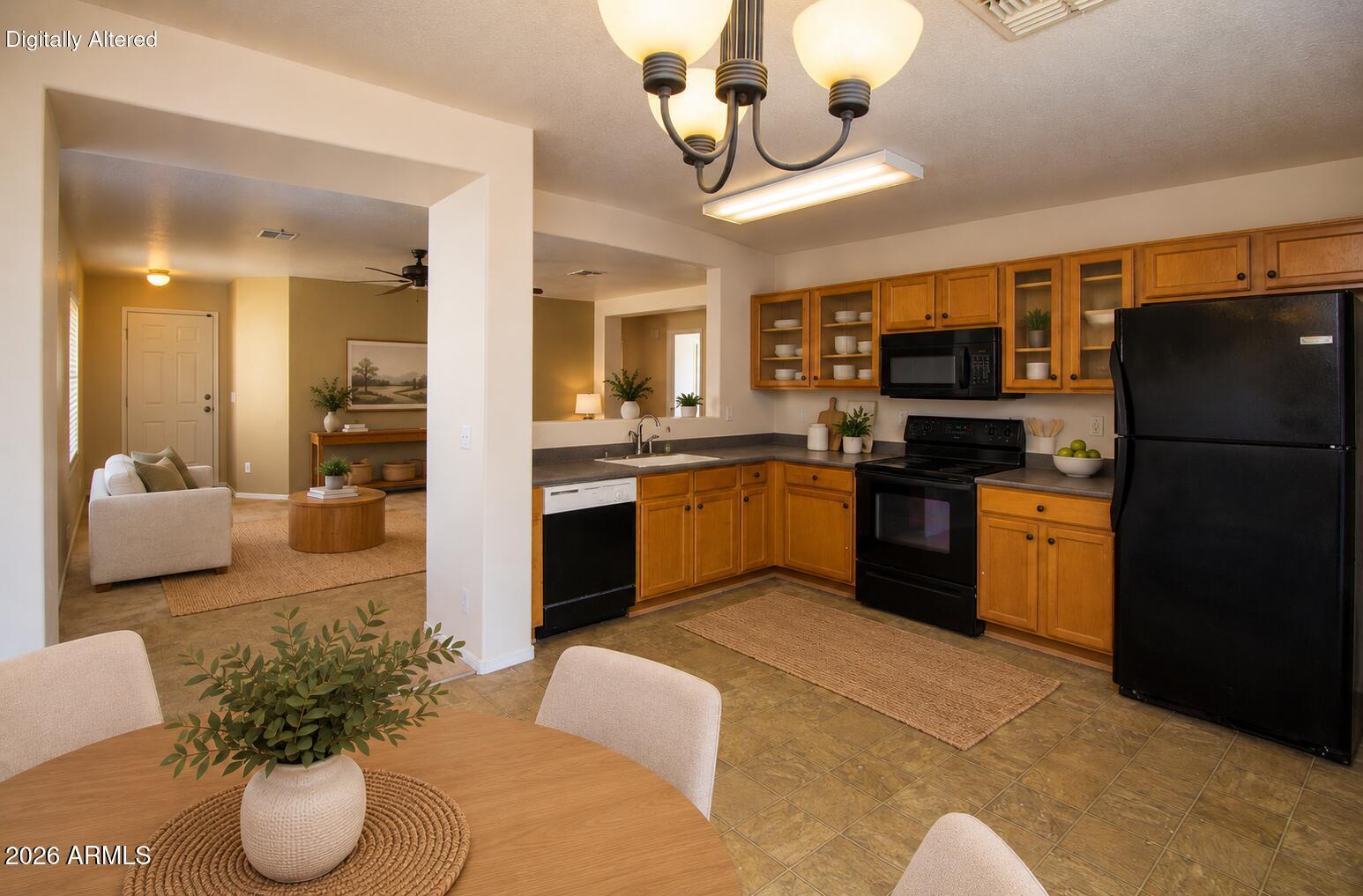 585 W JARDIN Loop