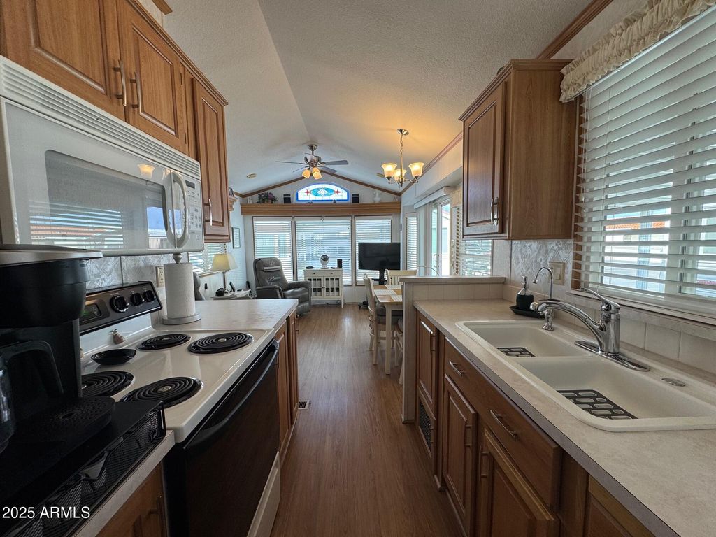 Photo of 421 E Ocotillo Drive, Florence, AZ 85132 (MLS # 6937434)