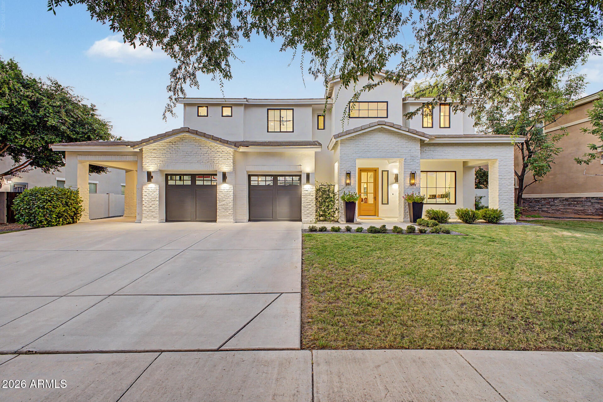 2950 E COMSTOCK Drive