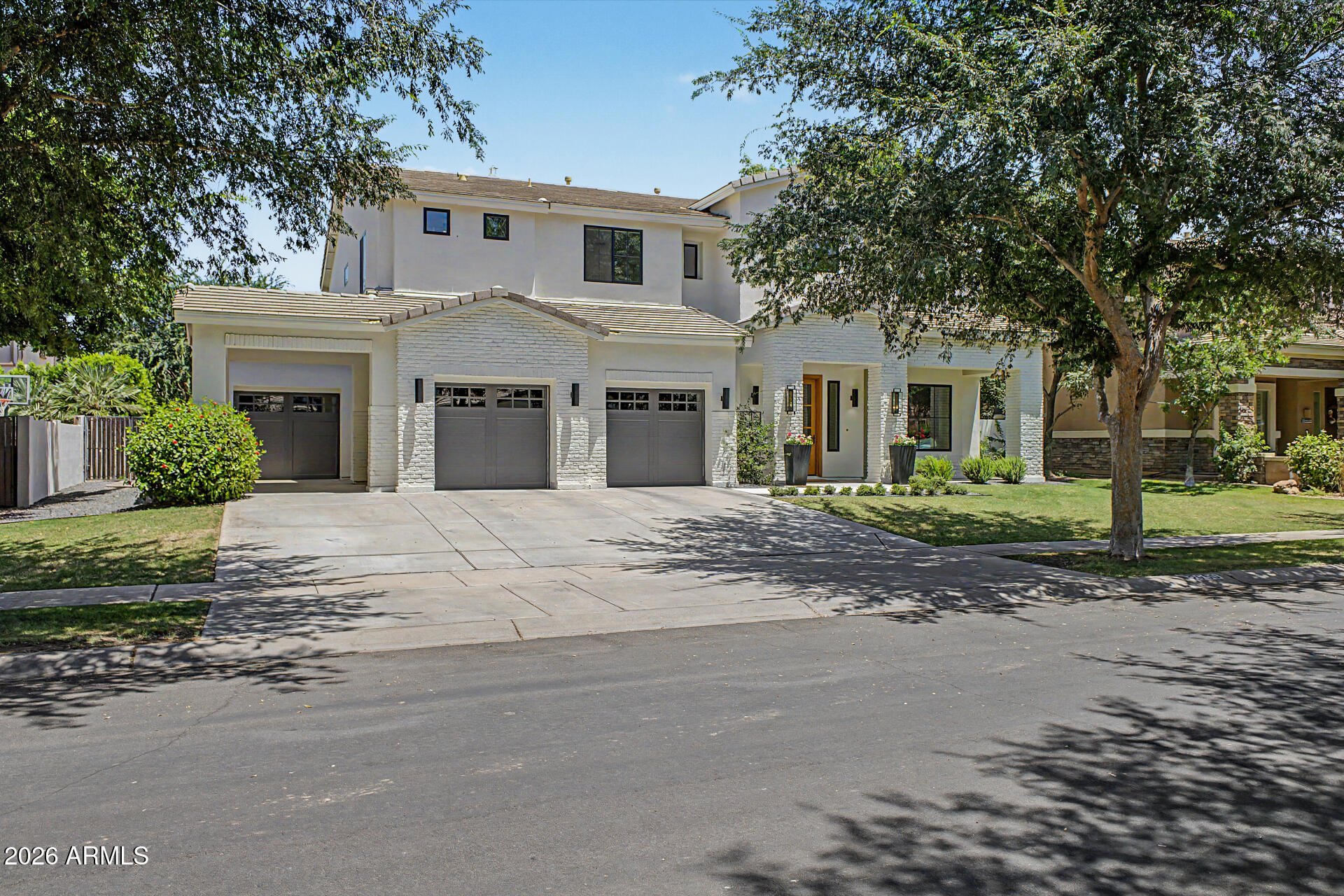 2950 E COMSTOCK Drive