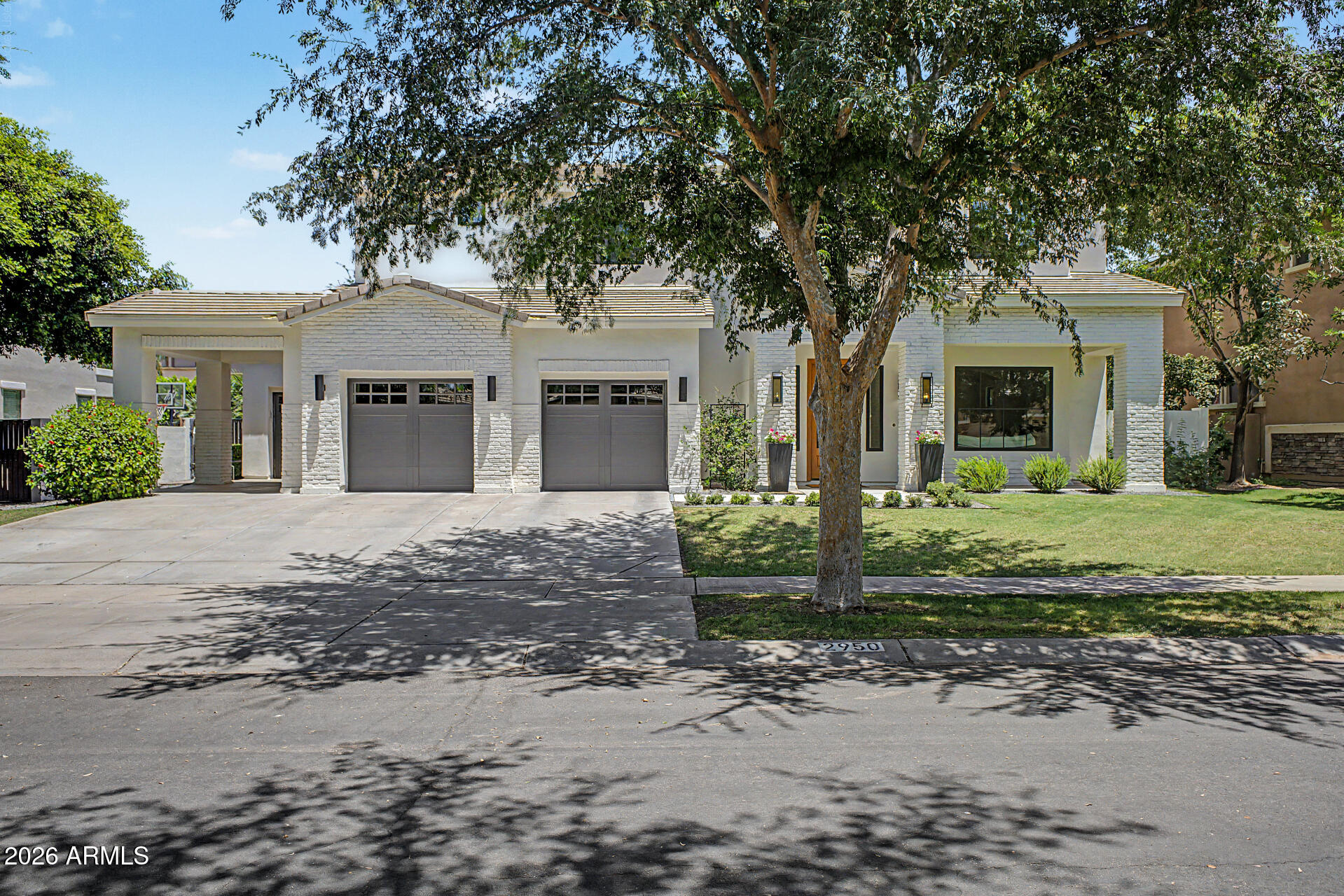 2950 E COMSTOCK Drive