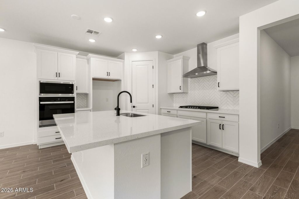 Photo of 24197 W Raymond Street, Buckeye, AZ 85326 (MLS # 7000775)