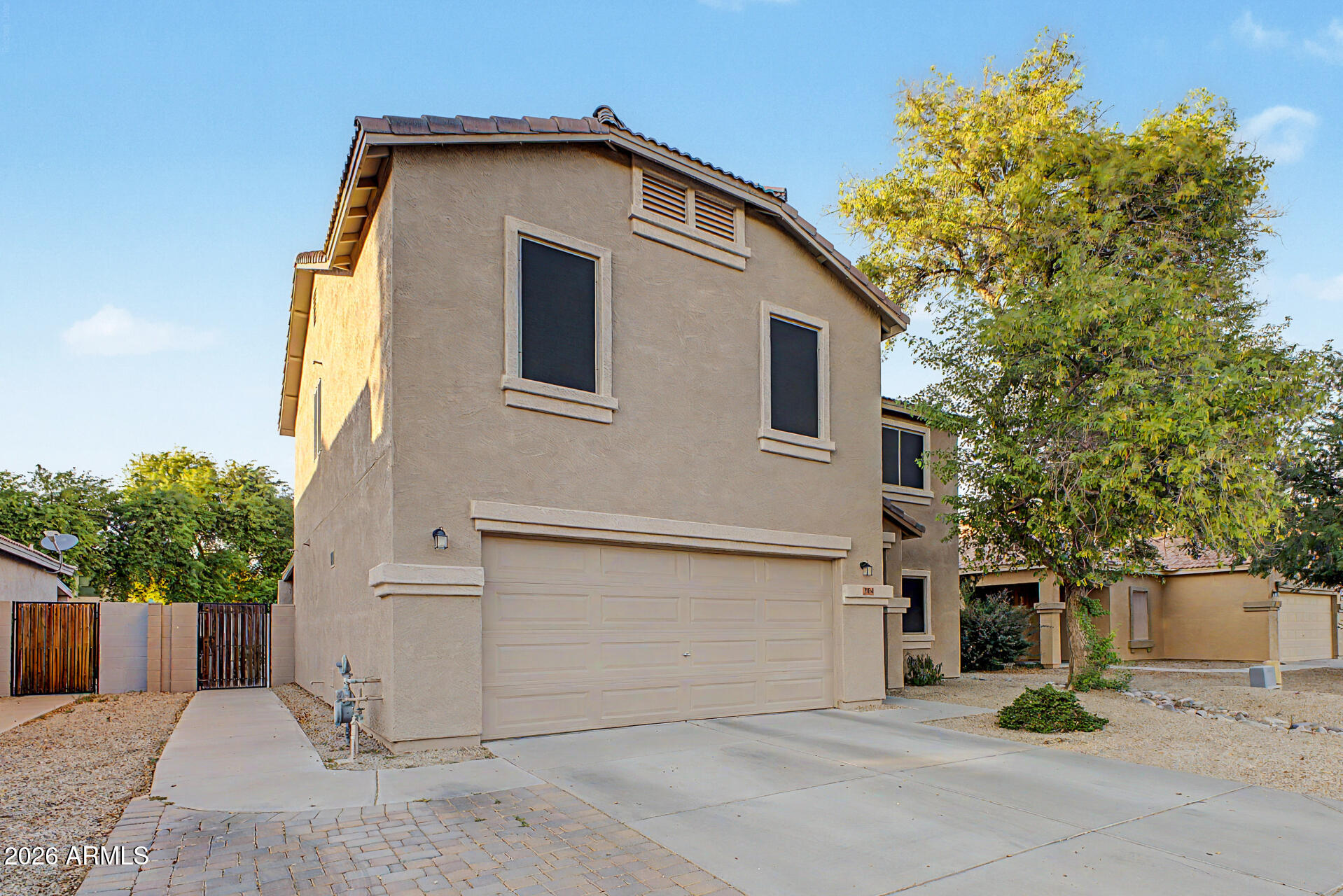 2064 E LIPIZZAN Drive