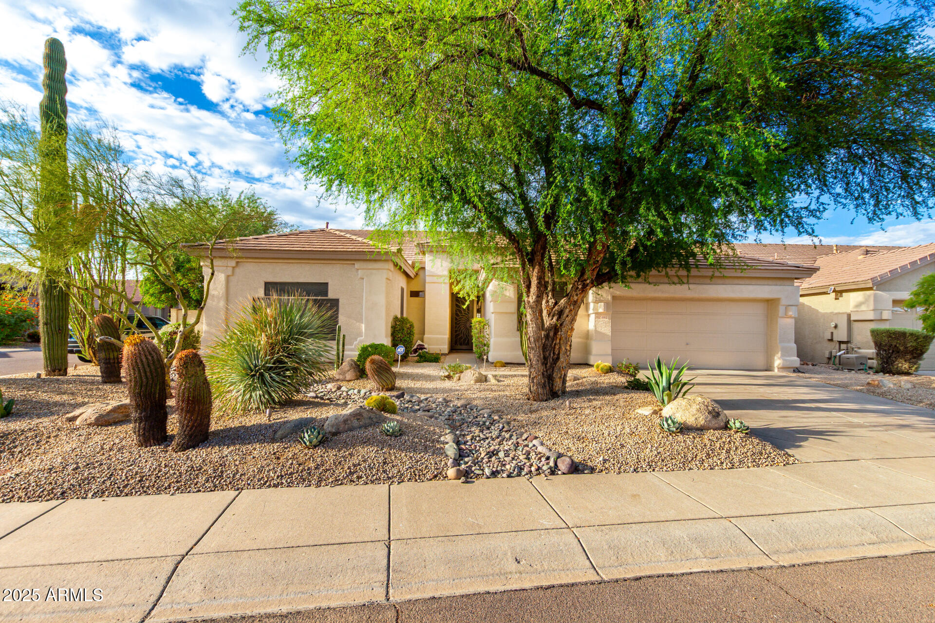 4102 E SPUR Drive