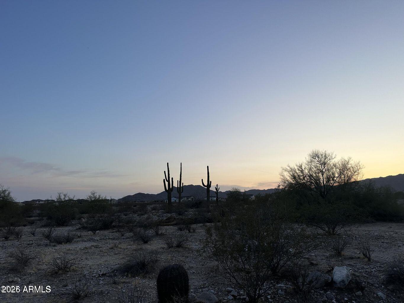 2xxxxx W Meadowbrook Avenue 4