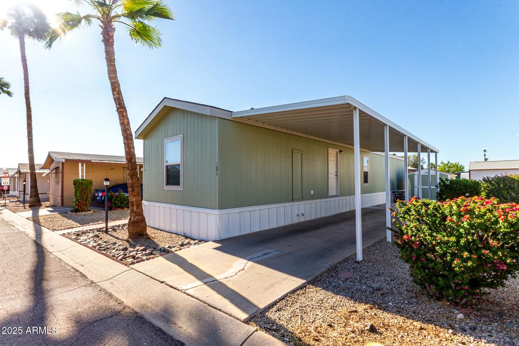 Photo of 7810 W Peoria Avenue #121, Peoria, AZ 85345 (MLS # 6917577)