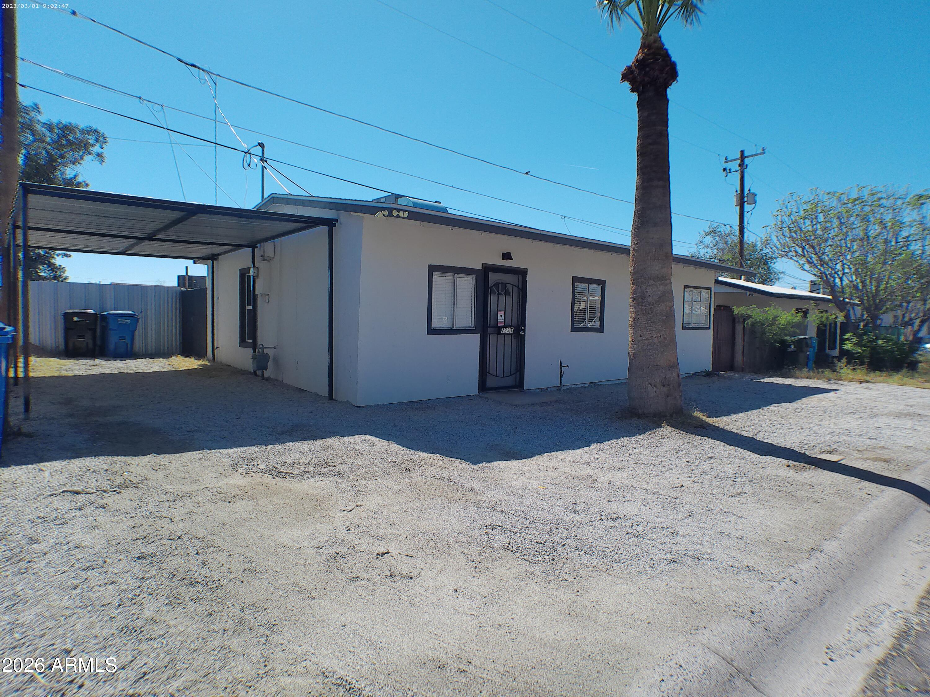 723 E SUNNYSLOPE Lane