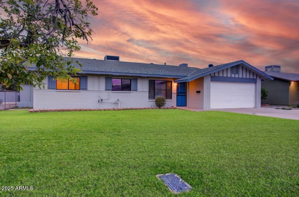 Photo of 124 E Cairo Drive, Tempe, AZ 85282 (MLS # 6960887)