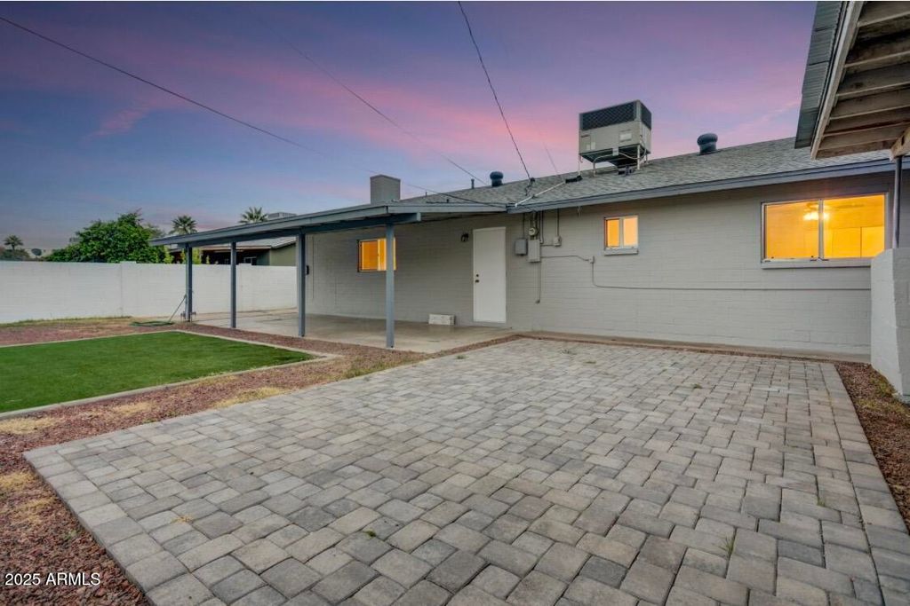 Photo of 124 E Cairo Drive, Tempe, AZ 85282 (MLS # 6960887)