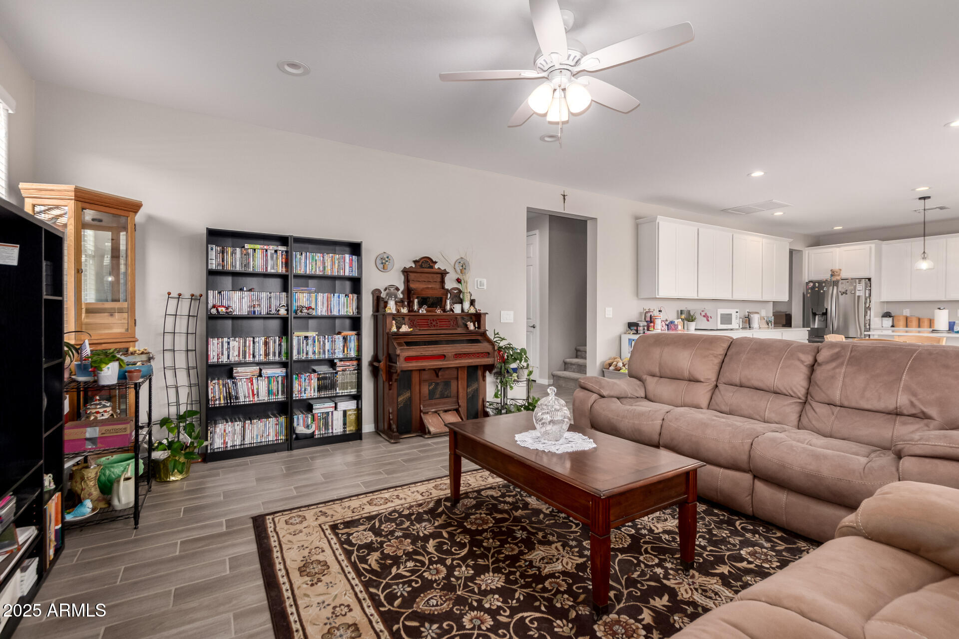 40141 W JAMES Lane