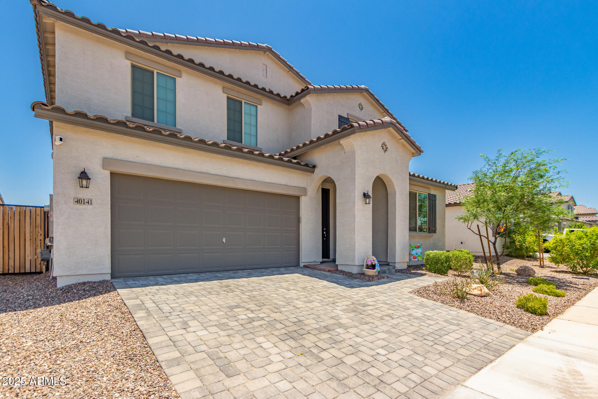 40141 W JAMES Lane