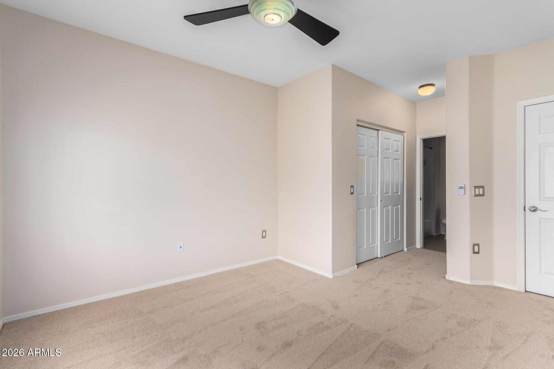 MOUNTAIN CANYON CONDOMINIUM - Residential